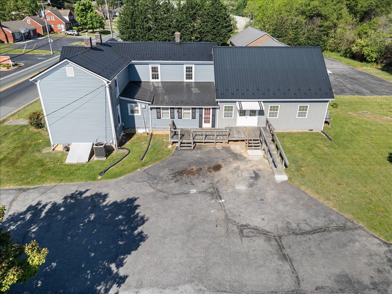 35 TINKLING SPRING RD, FISHERSVILLE, Virginia 22939, ,Residential,35 TINKLING SPRING RD,672880 MLS # 672880