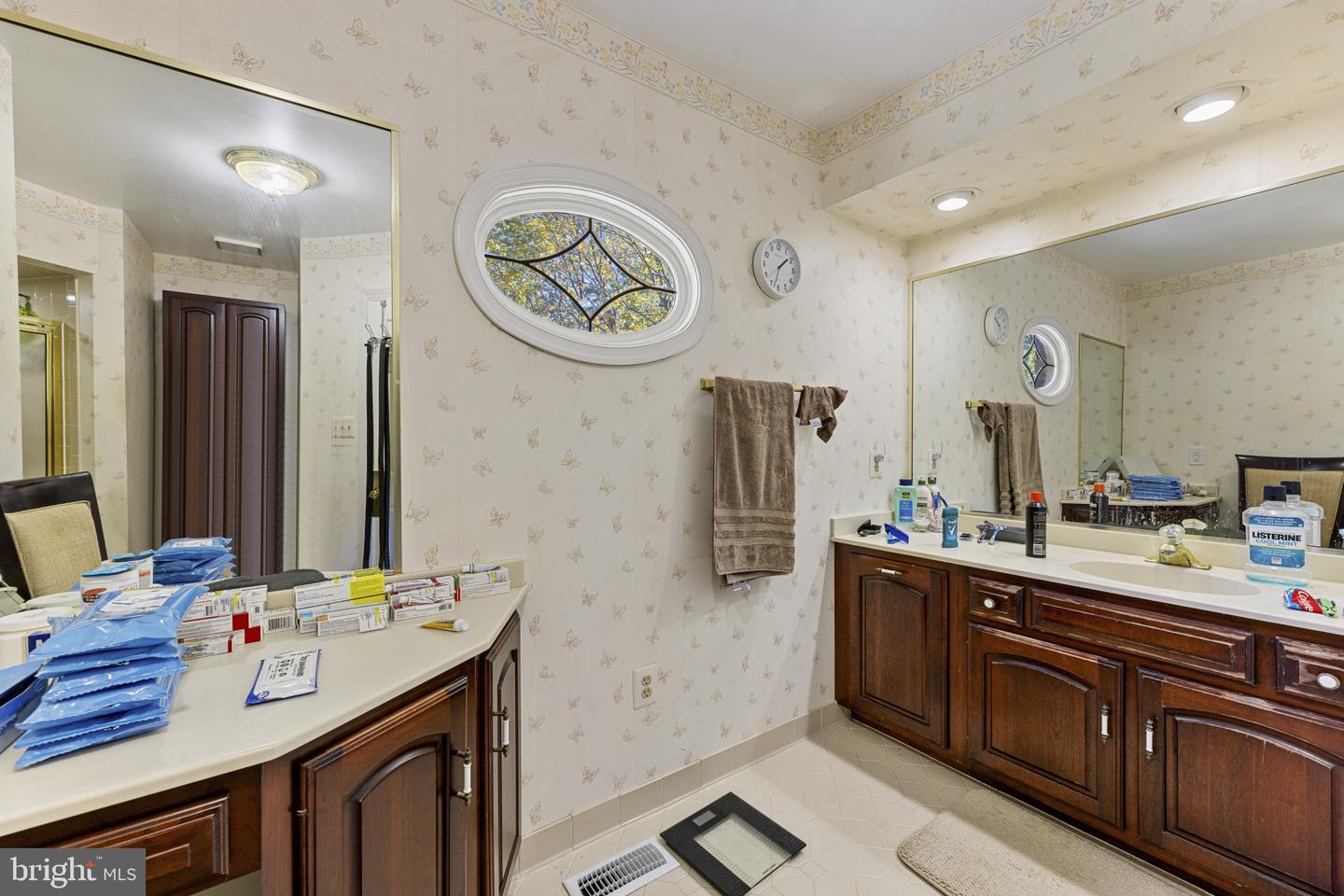 15900 MONCURE DR, DUMFRIES, Virginia 22025, 3 Bedrooms Bedrooms, 8 Rooms Rooms,3 BathroomsBathrooms,Residential,For sale,15900 MONCURE DR,VAPW2104652 MLS # VAPW2104652