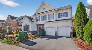 43656 RIVERPOINT DR, LEESBURG, Virginia 20176, 5 Bedrooms Bedrooms, 9 Rooms Rooms,3 BathroomsBathrooms,Residential,For sale,43656 RIVERPOINT DR,VALO2110894 MLS # VALO2110894