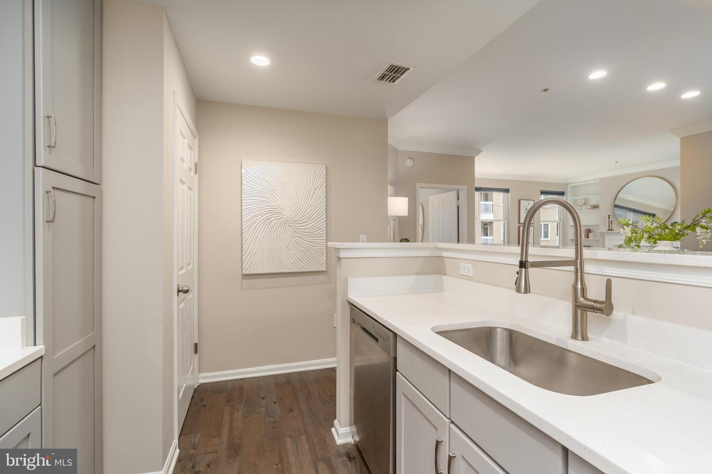 2001 12TH ST NW #213, WASHINGTON, District Of Columbia 20009, 2 Bedrooms Bedrooms, ,2 BathroomsBathrooms,Residential,For sale,2001 12TH ST NW #213,DCDC2241074 MLS # DCDC2241074