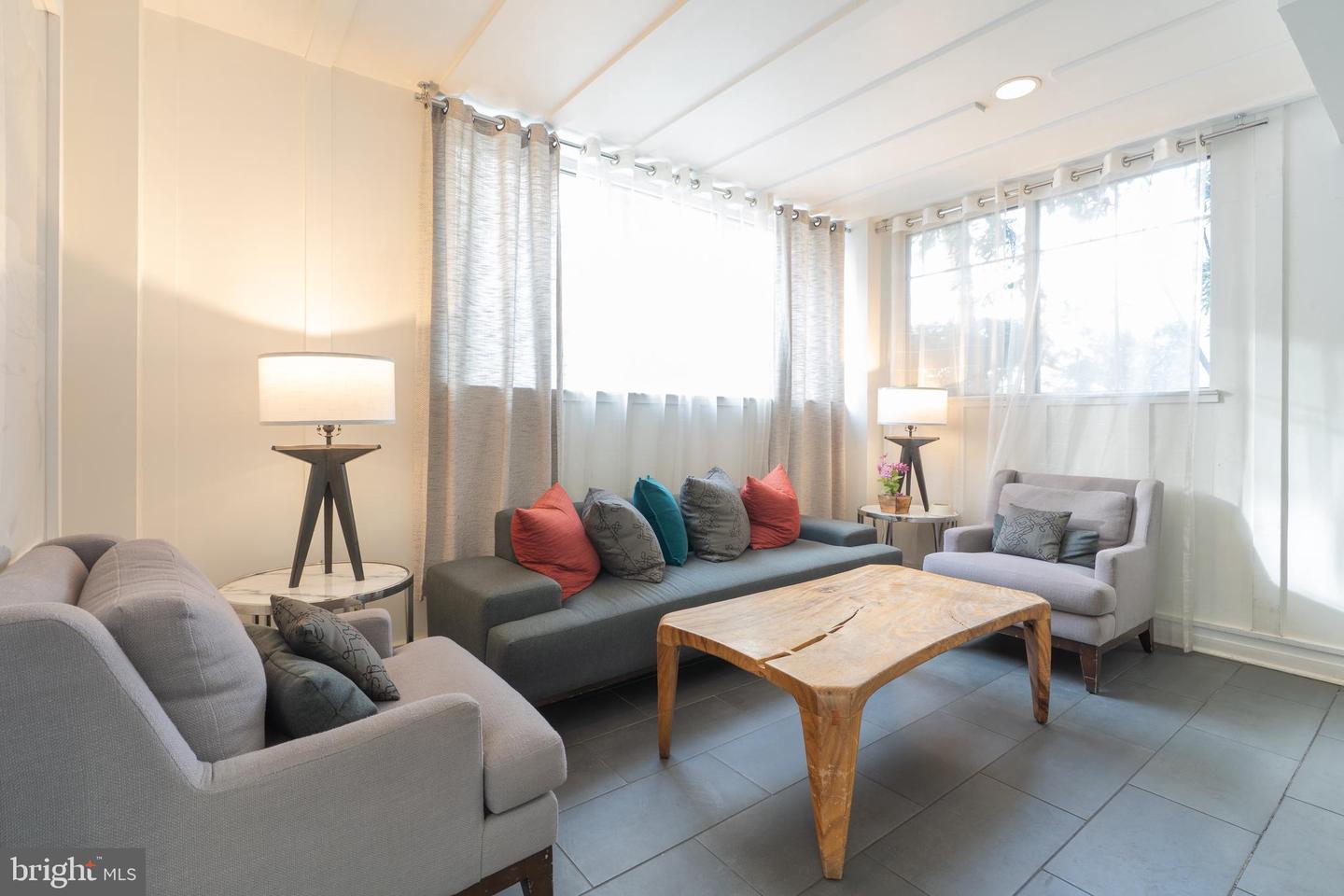 2001 12TH ST NW #213, WASHINGTON, District Of Columbia 20009, 2 Bedrooms Bedrooms, ,2 BathroomsBathrooms,Residential,For sale,2001 12TH ST NW #213,DCDC2241074 MLS # DCDC2241074