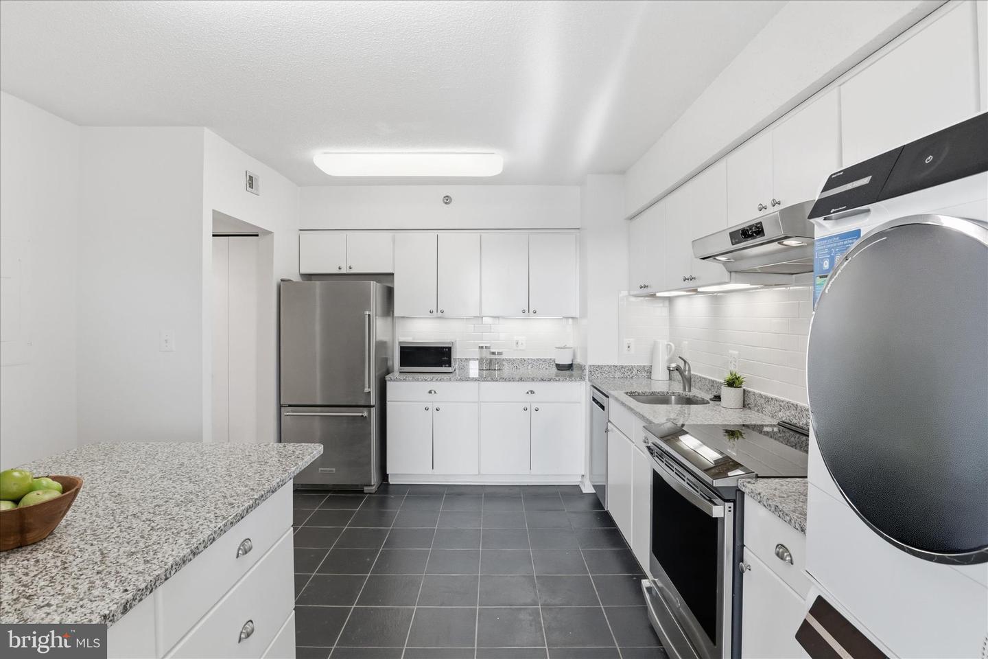 3713 S GEORGE MASON DR #1605W, FALLS CHURCH, Virginia 22041, 3 Bedrooms Bedrooms, ,2 BathroomsBathrooms,Residential,For sale,3713 S GEORGE MASON DR #1605W,VAFX2285770 MLS # VAFX2285770