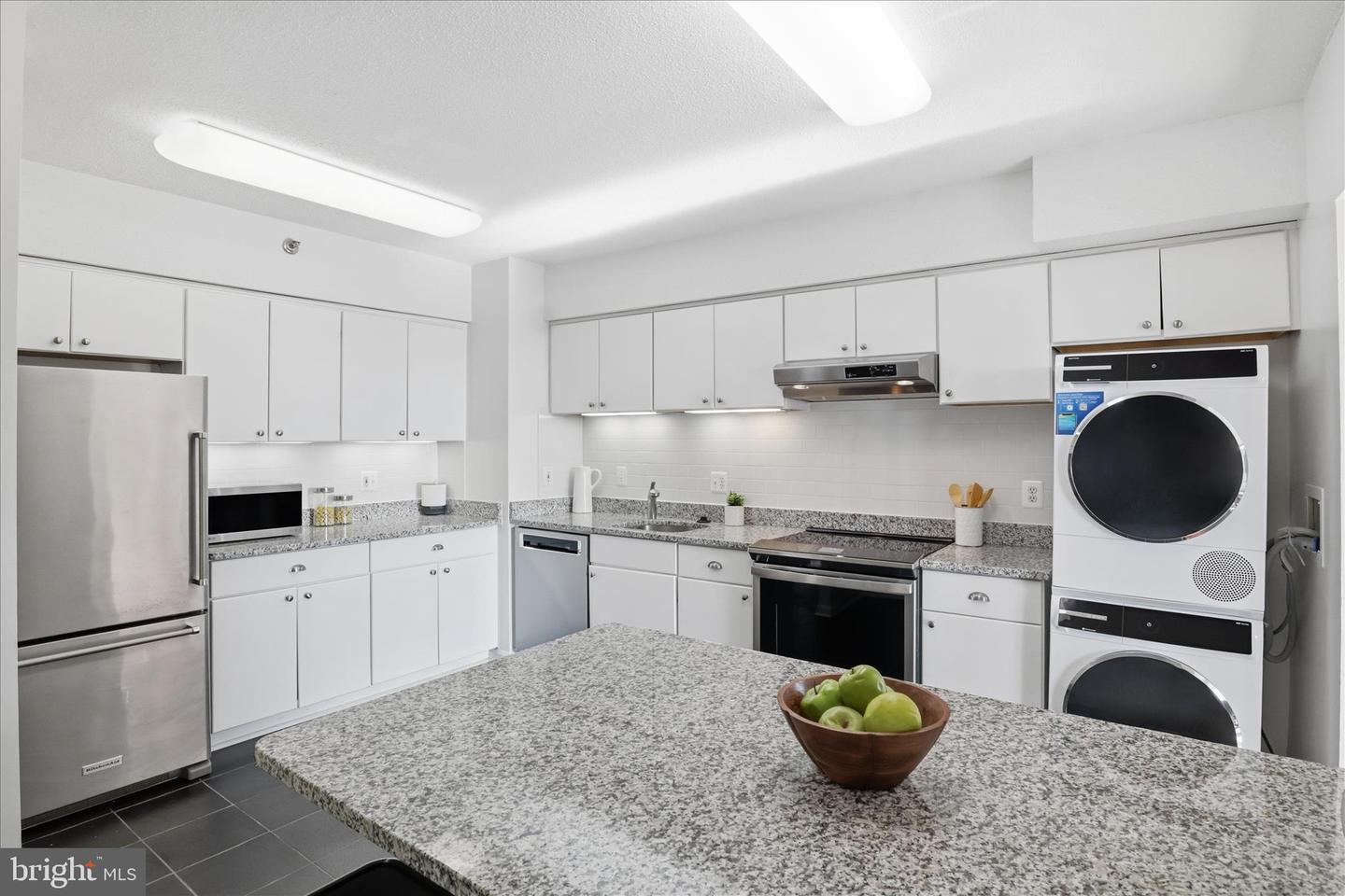 3713 S GEORGE MASON DR #1605W, FALLS CHURCH, Virginia 22041, 3 Bedrooms Bedrooms, ,2 BathroomsBathrooms,Residential,For sale,3713 S GEORGE MASON DR #1605W,VAFX2285770 MLS # VAFX2285770