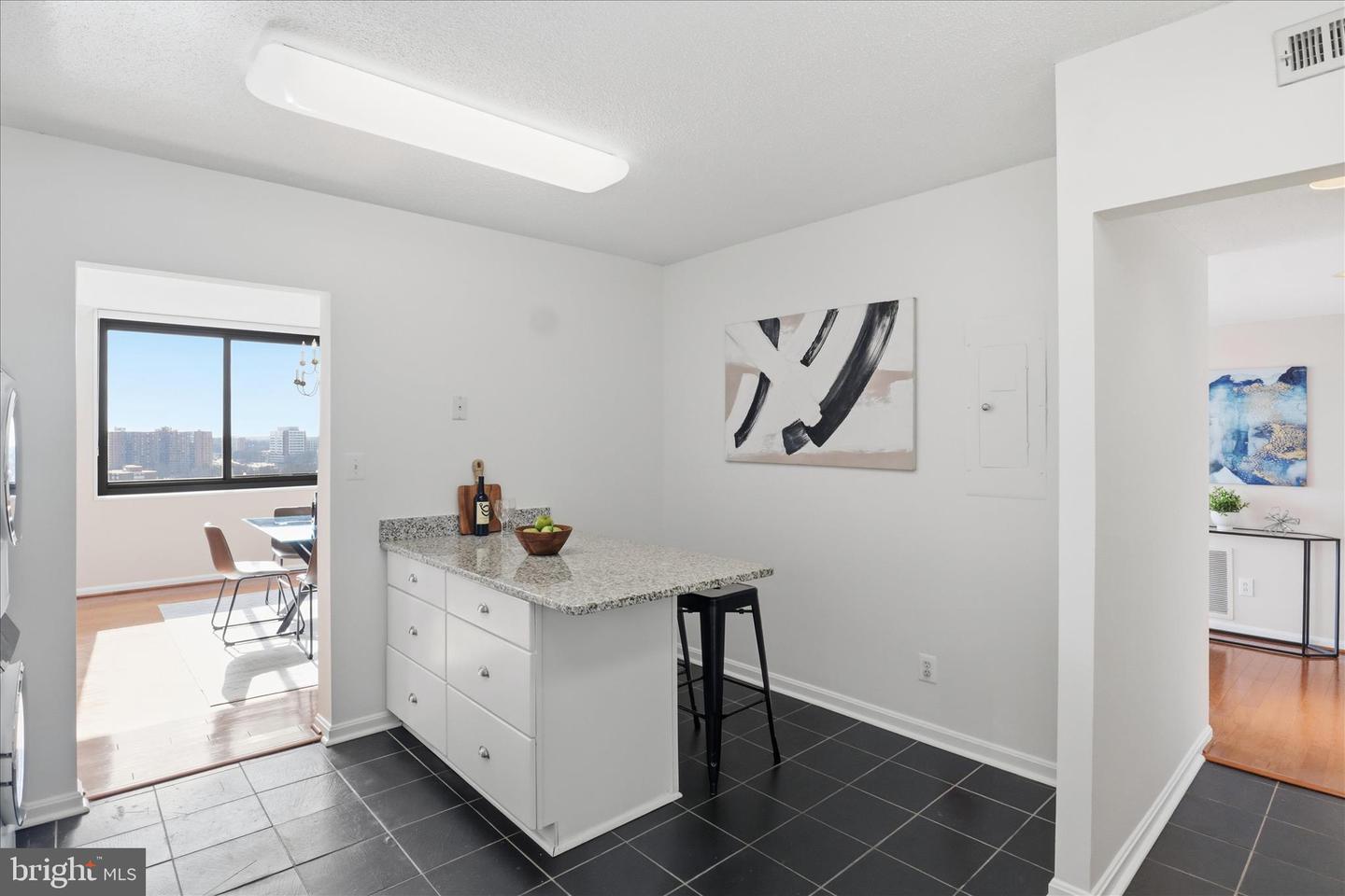 3713 S GEORGE MASON DR #1605W, FALLS CHURCH, Virginia 22041, 3 Bedrooms Bedrooms, ,2 BathroomsBathrooms,Residential,For sale,3713 S GEORGE MASON DR #1605W,VAFX2285770 MLS # VAFX2285770