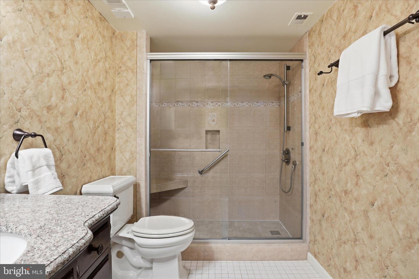 3713 S GEORGE MASON DR #1605W, FALLS CHURCH, Virginia 22041, 3 Bedrooms Bedrooms, ,2 BathroomsBathrooms,Residential,For sale,3713 S GEORGE MASON DR #1605W,VAFX2285770 MLS # VAFX2285770