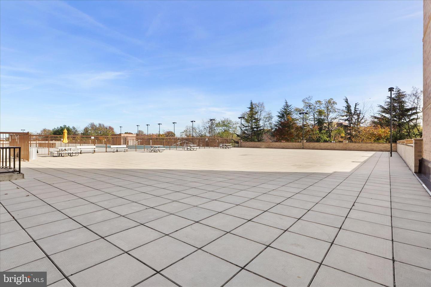 3713 S GEORGE MASON DR #1605W, FALLS CHURCH, Virginia 22041, 3 Bedrooms Bedrooms, ,2 BathroomsBathrooms,Residential,For sale,3713 S GEORGE MASON DR #1605W,VAFX2285770 MLS # VAFX2285770