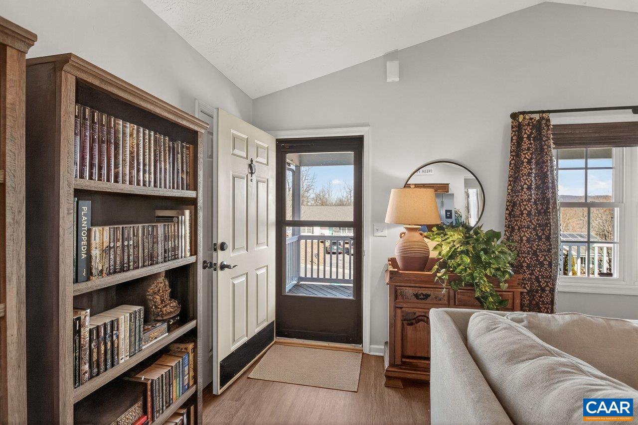 445 KIRBY AVE, WAYNESBORO, Virginia 22980, 3 Bedrooms Bedrooms, ,2 BathroomsBathrooms,Residential,For sale,445 KIRBY AVE,672726 MLS # 672726