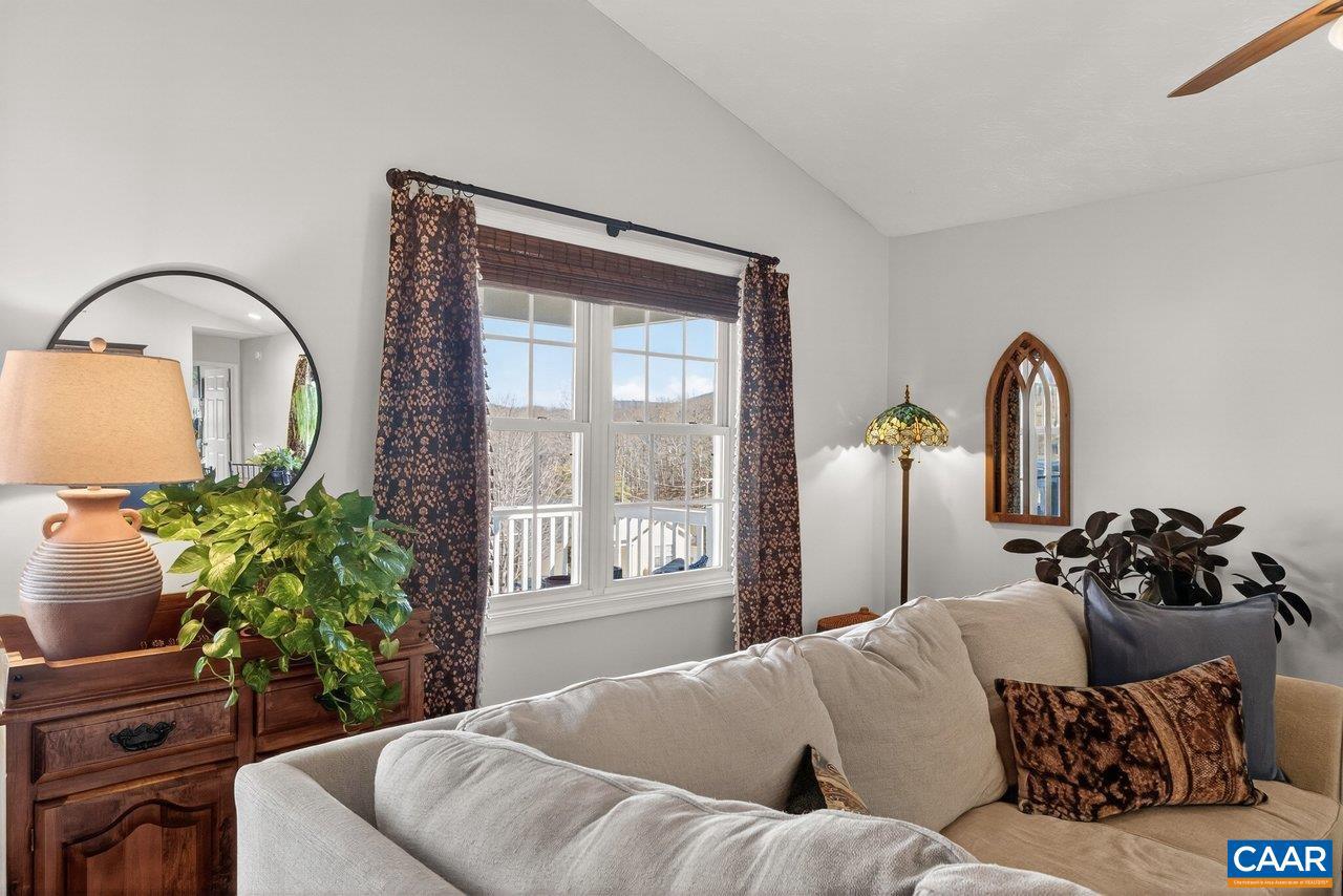 445 KIRBY AVE, WAYNESBORO, Virginia 22980, 3 Bedrooms Bedrooms, ,2 BathroomsBathrooms,Residential,For sale,445 KIRBY AVE,672726 MLS # 672726