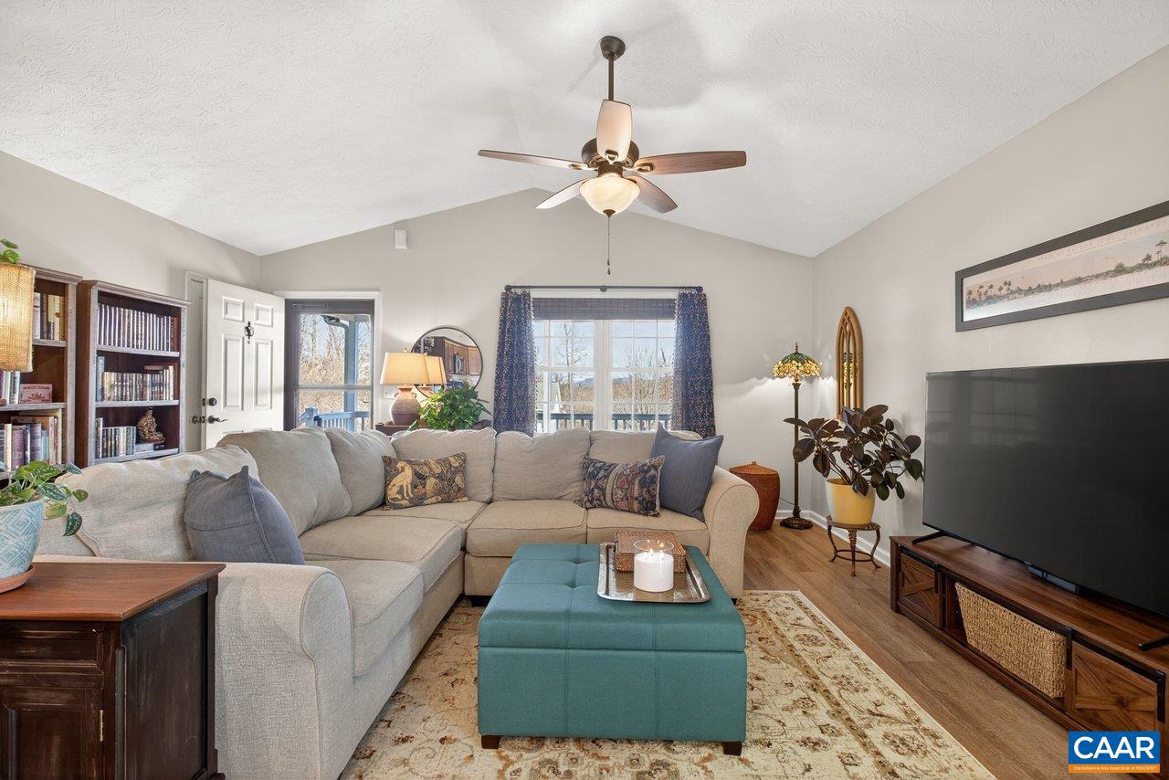 445 KIRBY AVE, WAYNESBORO, Virginia 22980, 3 Bedrooms Bedrooms, ,2 BathroomsBathrooms,Residential,For sale,445 KIRBY AVE,672726 MLS # 672726