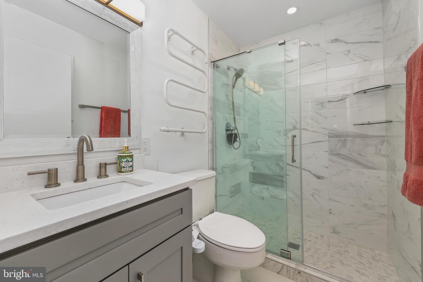 1001 WOODS PL, ALEXANDRIA, Virginia 22302, 5 Bedrooms Bedrooms, ,3 BathroomsBathrooms,Residential,For sale,1001 WOODS PL,VAAX2053460 MLS # VAAX2053460