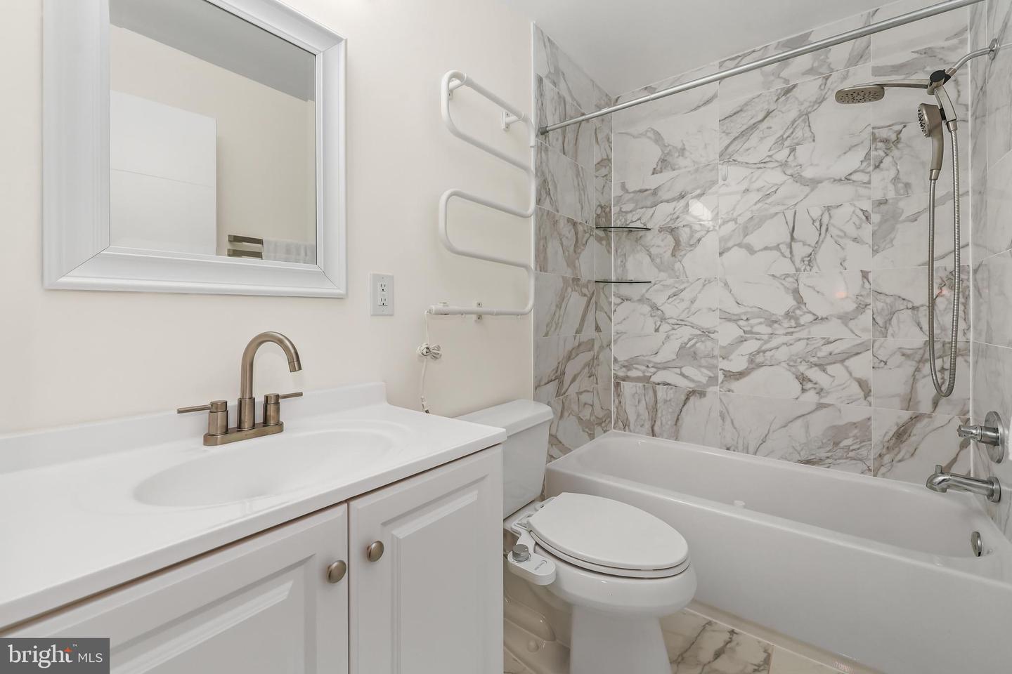 1001 WOODS PL, ALEXANDRIA, Virginia 22302, 5 Bedrooms Bedrooms, ,3 BathroomsBathrooms,Residential,For sale,1001 WOODS PL,VAAX2053460 MLS # VAAX2053460