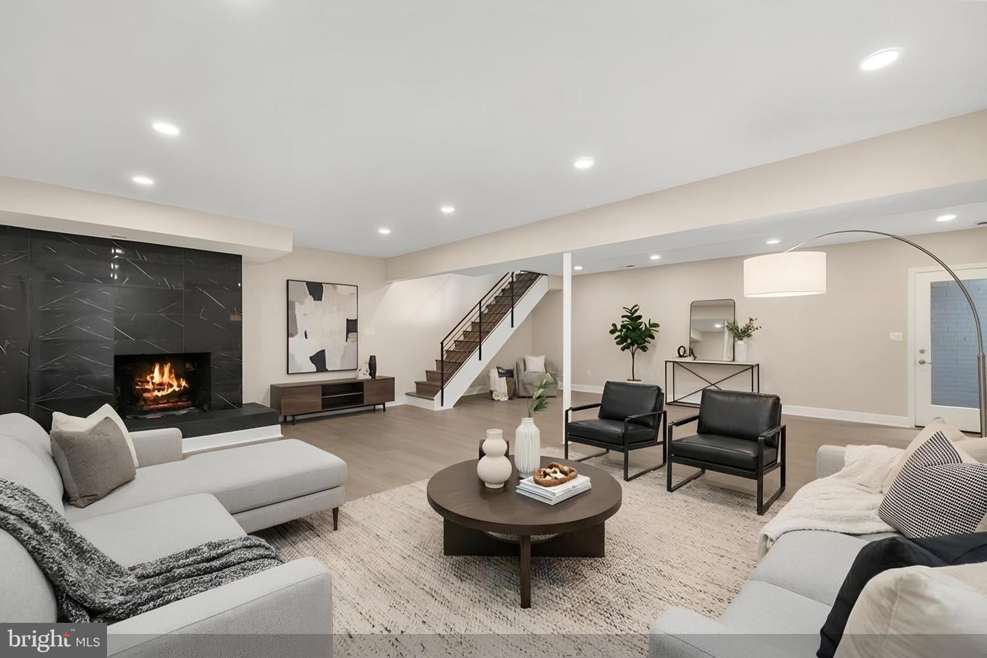 1001 WOODS PL, ALEXANDRIA, Virginia 22302, 5 Bedrooms Bedrooms, ,3 BathroomsBathrooms,Residential,For sale,1001 WOODS PL,VAAX2053460 MLS # VAAX2053460