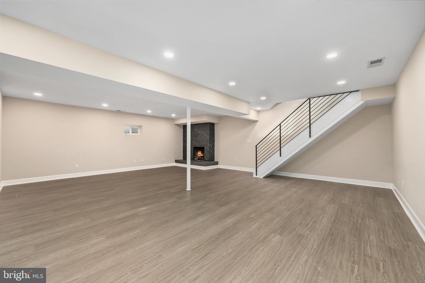 1001 WOODS PL, ALEXANDRIA, Virginia 22302, 5 Bedrooms Bedrooms, ,3 BathroomsBathrooms,Residential,For sale,1001 WOODS PL,VAAX2053460 MLS # VAAX2053460