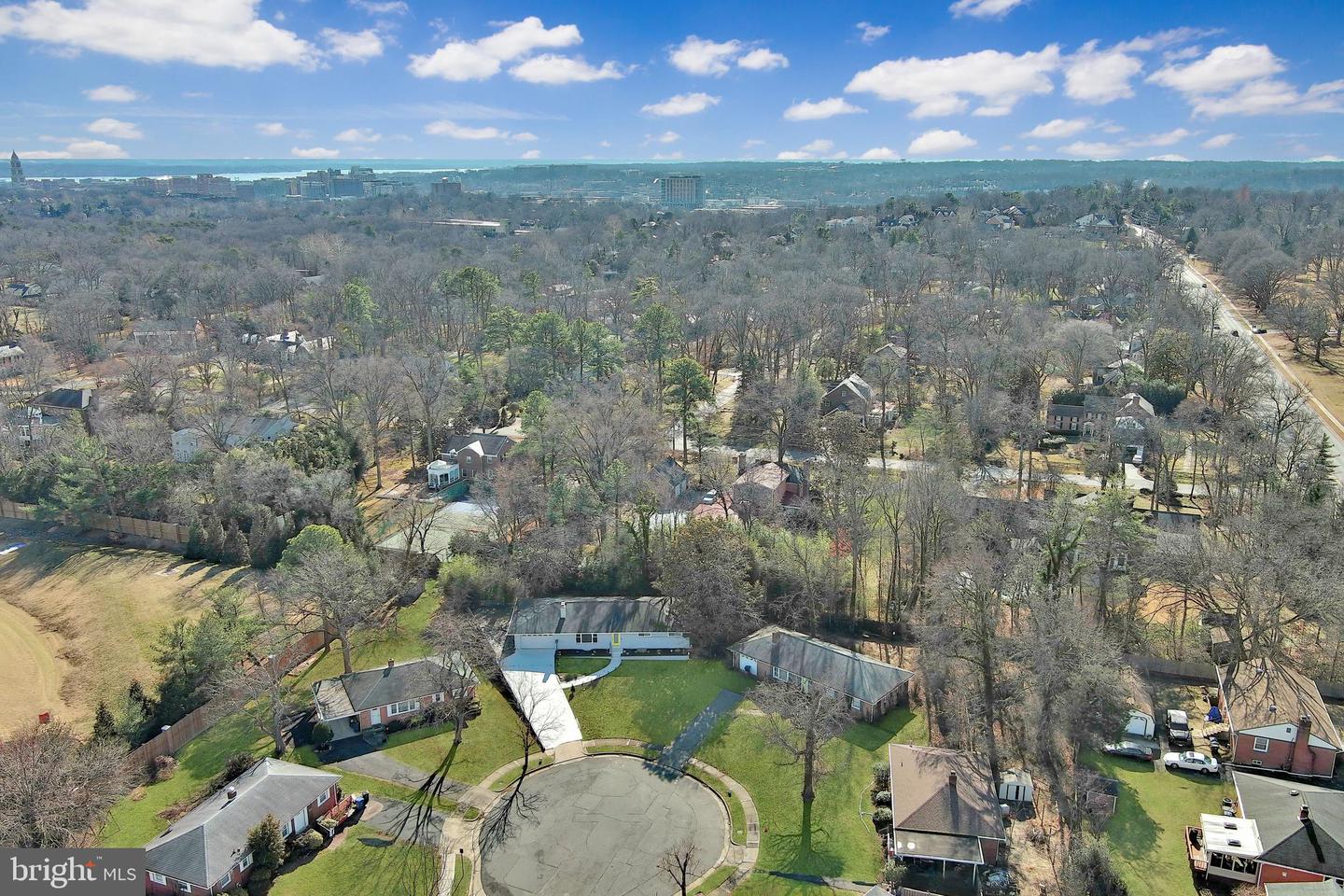 1001 WOODS PL, ALEXANDRIA, Virginia 22302, 5 Bedrooms Bedrooms, ,3 BathroomsBathrooms,Residential,For sale,1001 WOODS PL,VAAX2053460 MLS # VAAX2053460