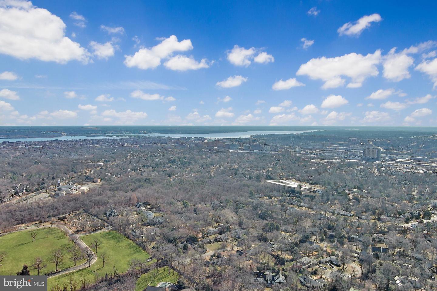 1001 WOODS PL, ALEXANDRIA, Virginia 22302, 5 Bedrooms Bedrooms, ,3 BathroomsBathrooms,Residential,For sale,1001 WOODS PL,VAAX2053460 MLS # VAAX2053460