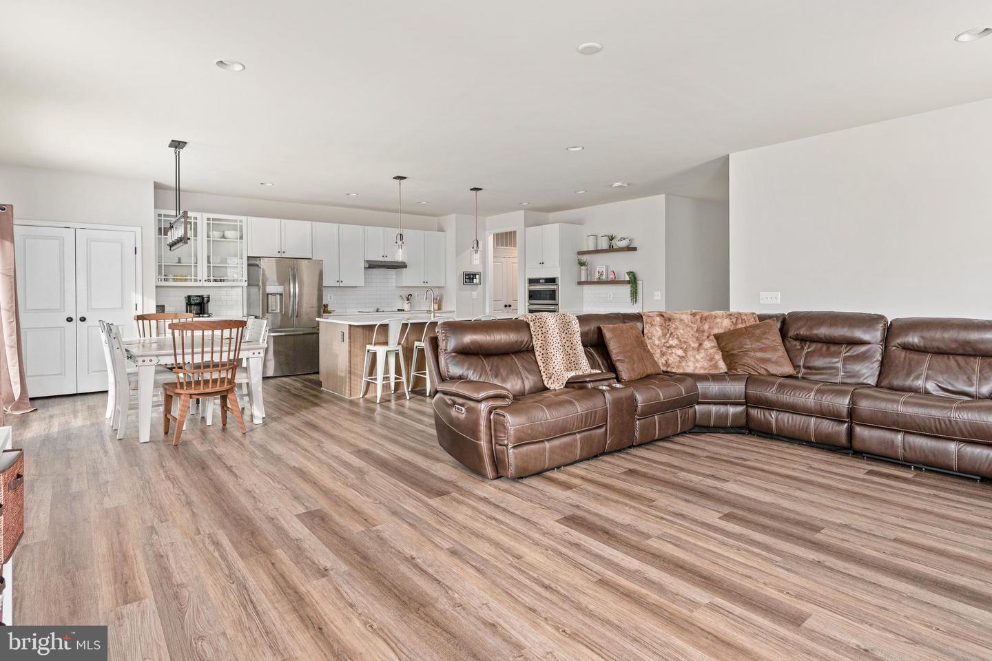 11725 ROBIN WOODS CIR, SPOTSYLVANIA, Virginia 22551, 4 Bedrooms Bedrooms, ,3 BathroomsBathrooms,Residential,For sale,11725 ROBIN WOODS CIR,VASP2038846 MLS # VASP2038846