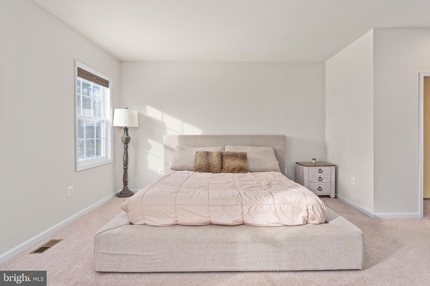 11725 ROBIN WOODS CIR, SPOTSYLVANIA, Virginia 22551, 4 Bedrooms Bedrooms, ,3 BathroomsBathrooms,Residential,For sale,11725 ROBIN WOODS CIR,VASP2038846 MLS # VASP2038846