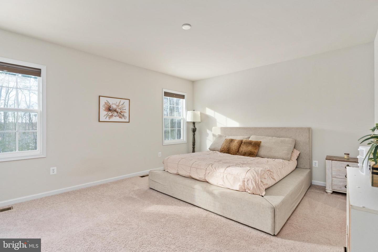 11725 ROBIN WOODS CIR, SPOTSYLVANIA, Virginia 22551, 4 Bedrooms Bedrooms, ,3 BathroomsBathrooms,Residential,For sale,11725 ROBIN WOODS CIR,VASP2038846 MLS # VASP2038846