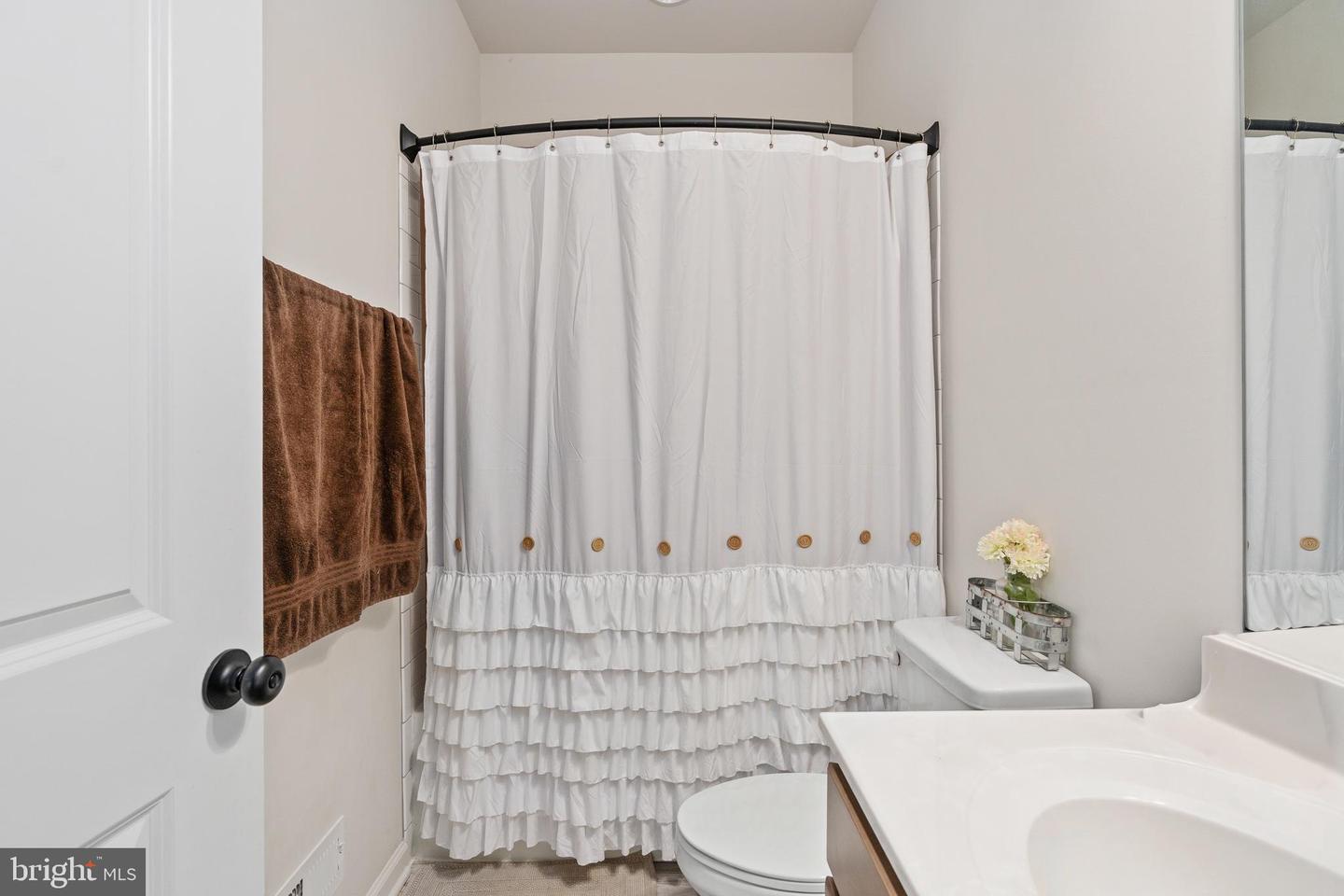 11725 ROBIN WOODS CIR, SPOTSYLVANIA, Virginia 22551, 4 Bedrooms Bedrooms, ,3 BathroomsBathrooms,Residential,For sale,11725 ROBIN WOODS CIR,VASP2038846 MLS # VASP2038846