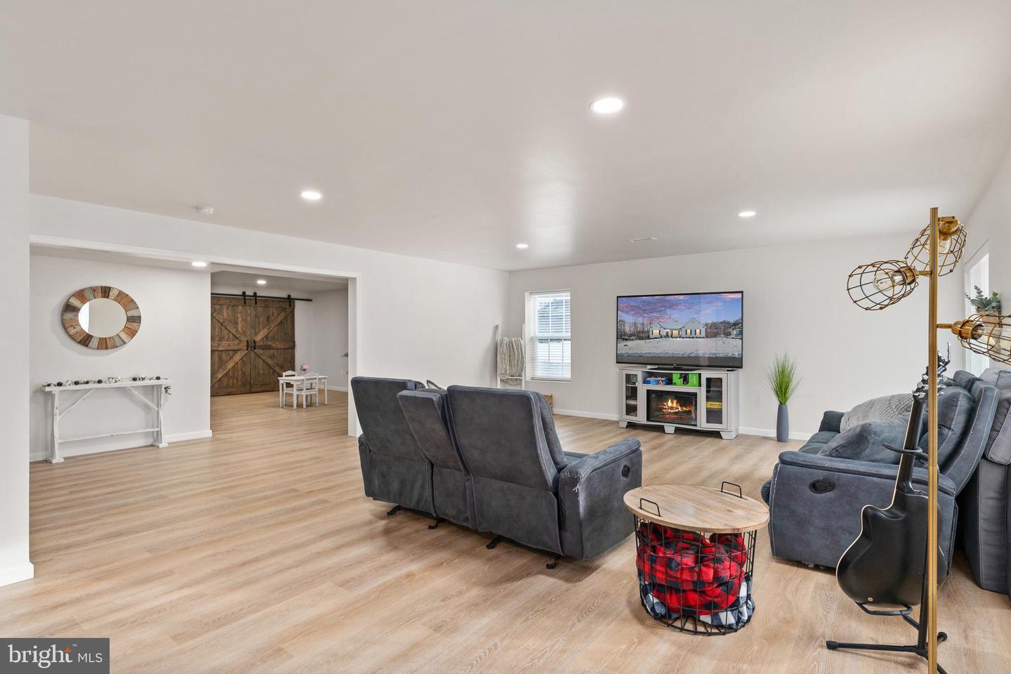 11725 ROBIN WOODS CIR, SPOTSYLVANIA, Virginia 22551, 4 Bedrooms Bedrooms, ,3 BathroomsBathrooms,Residential,For sale,11725 ROBIN WOODS CIR,VASP2038846 MLS # VASP2038846