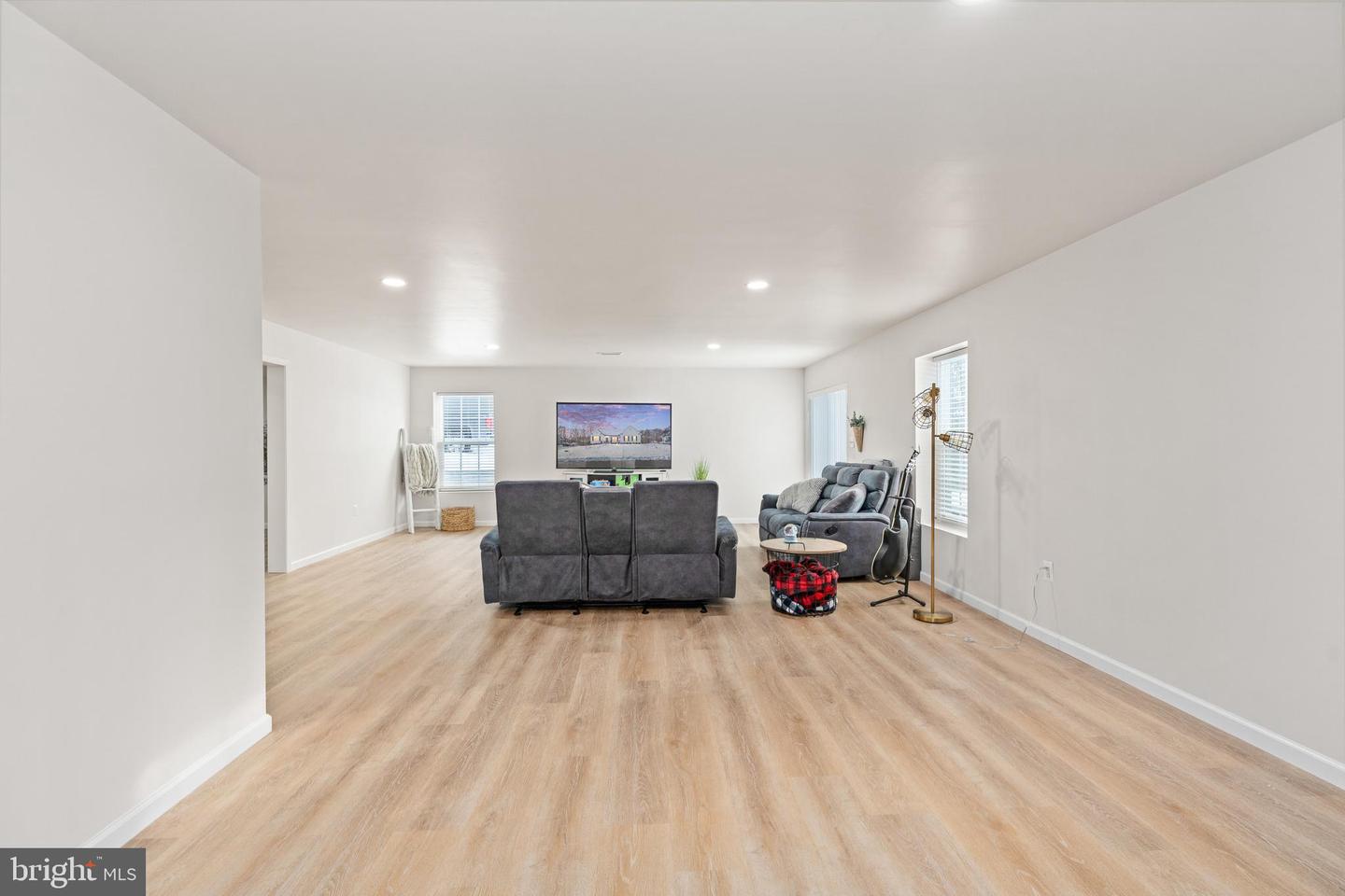 11725 ROBIN WOODS CIR, SPOTSYLVANIA, Virginia 22551, 4 Bedrooms Bedrooms, ,3 BathroomsBathrooms,Residential,For sale,11725 ROBIN WOODS CIR,VASP2038846 MLS # VASP2038846