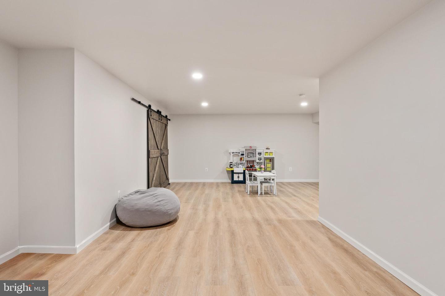 11725 ROBIN WOODS CIR, SPOTSYLVANIA, Virginia 22551, 4 Bedrooms Bedrooms, ,3 BathroomsBathrooms,Residential,For sale,11725 ROBIN WOODS CIR,VASP2038846 MLS # VASP2038846