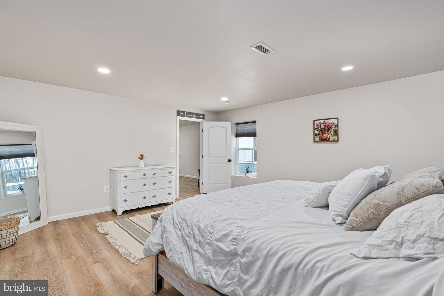 11725 ROBIN WOODS CIR, SPOTSYLVANIA, Virginia 22551, 4 Bedrooms Bedrooms, ,3 BathroomsBathrooms,Residential,For sale,11725 ROBIN WOODS CIR,VASP2038846 MLS # VASP2038846