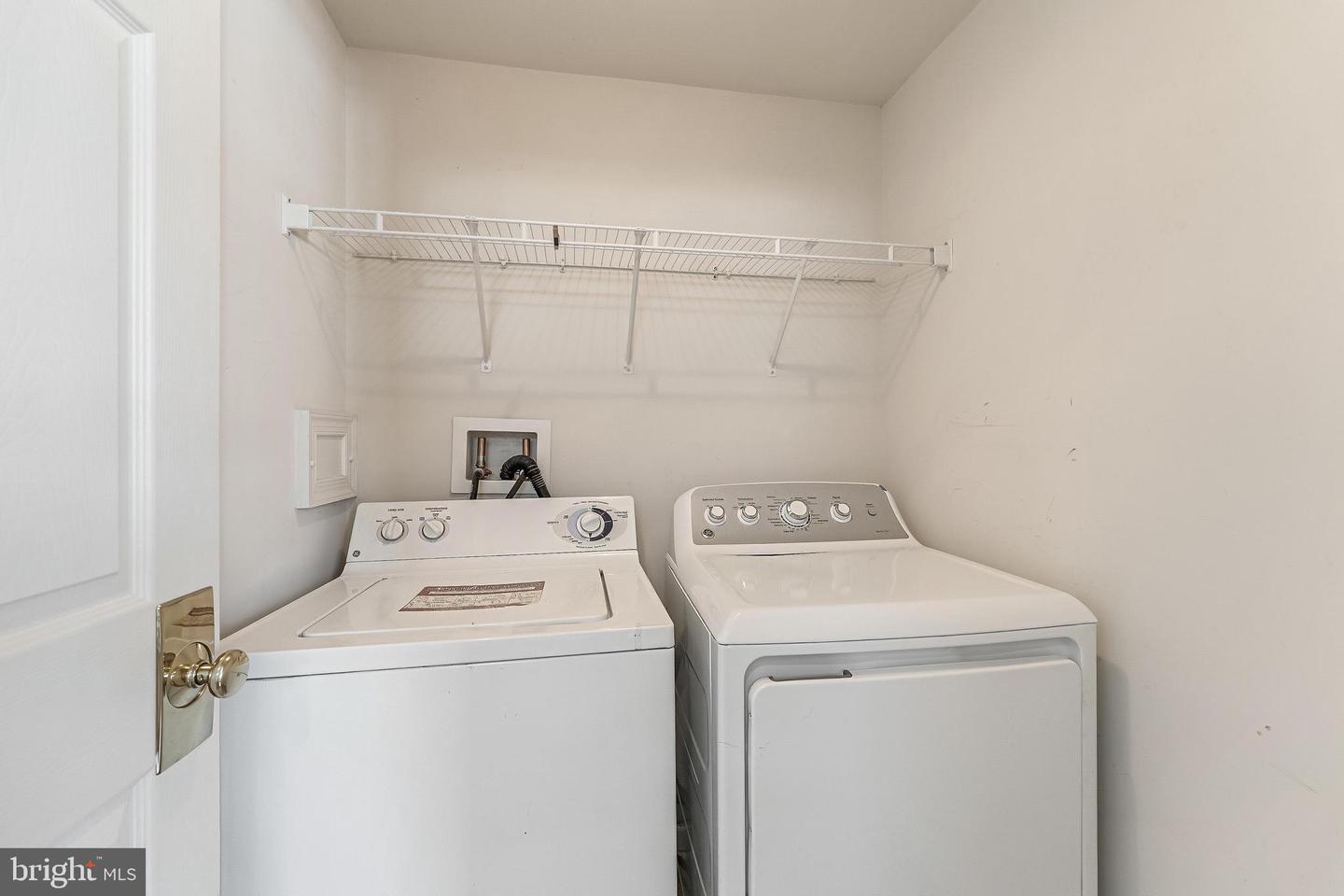 20401 TRAILS END TER, ASHBURN, Virginia 20147, 2 Bedrooms Bedrooms, ,2 BathroomsBathrooms,Residential,For sale,20401 TRAILS END TER,VALO2114620 MLS # VALO2114620 20401 TRAILS END TER, ASHBURN, Virginia 20147, 2 Bedrooms Bedrooms, ,2 BathroomsBathrooms,Residential,For sale,20401 TRAILS END TER,VALO2114620 MLS # VALO2114620