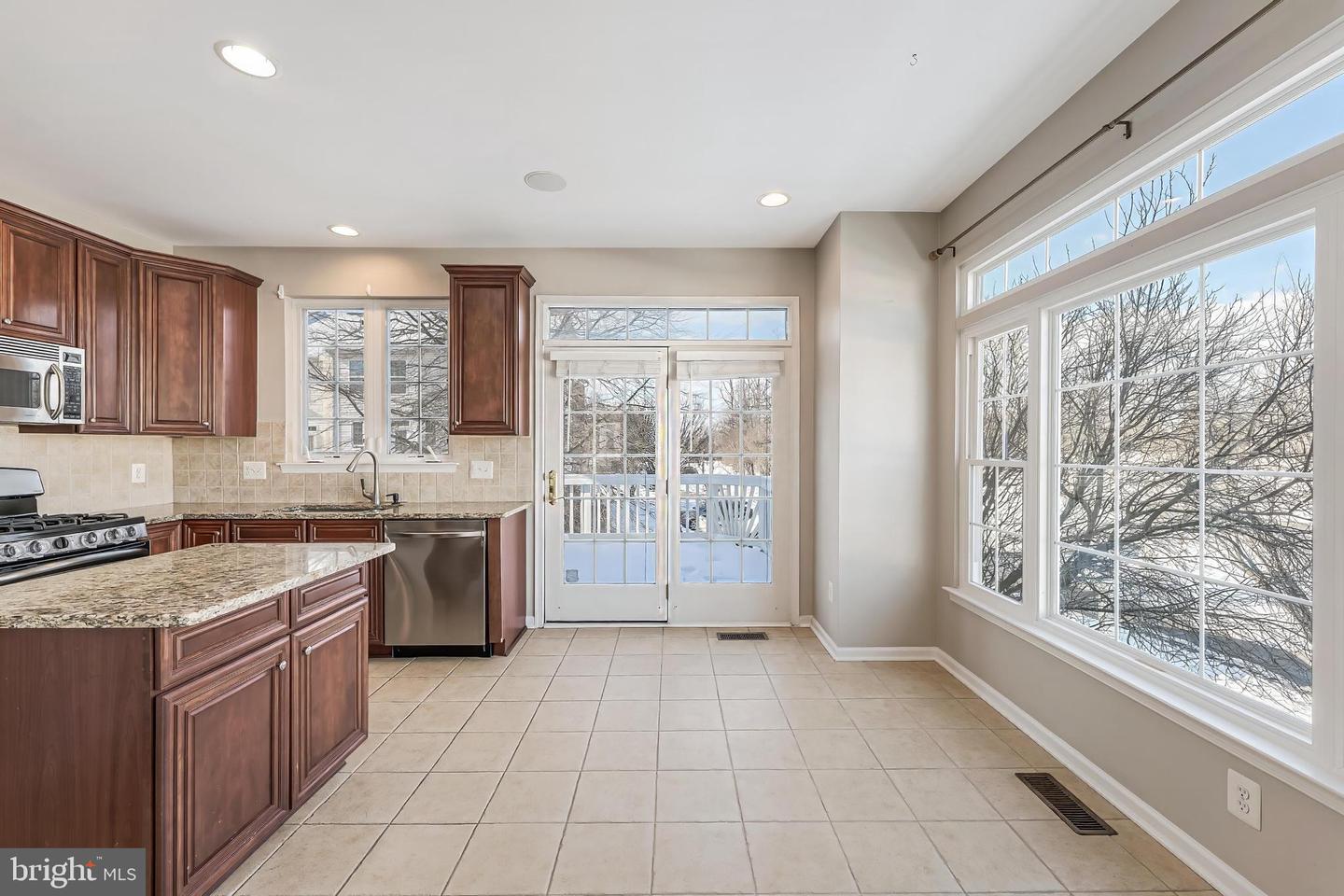 20401 TRAILS END TER, ASHBURN, Virginia 20147, 2 Bedrooms Bedrooms, ,2 BathroomsBathrooms,Residential,For sale,20401 TRAILS END TER,VALO2114620 MLS # VALO2114620 20401 TRAILS END TER, ASHBURN, Virginia 20147, 2 Bedrooms Bedrooms, ,2 BathroomsBathrooms,Residential,For sale,20401 TRAILS END TER,VALO2114620 MLS # VALO2114620