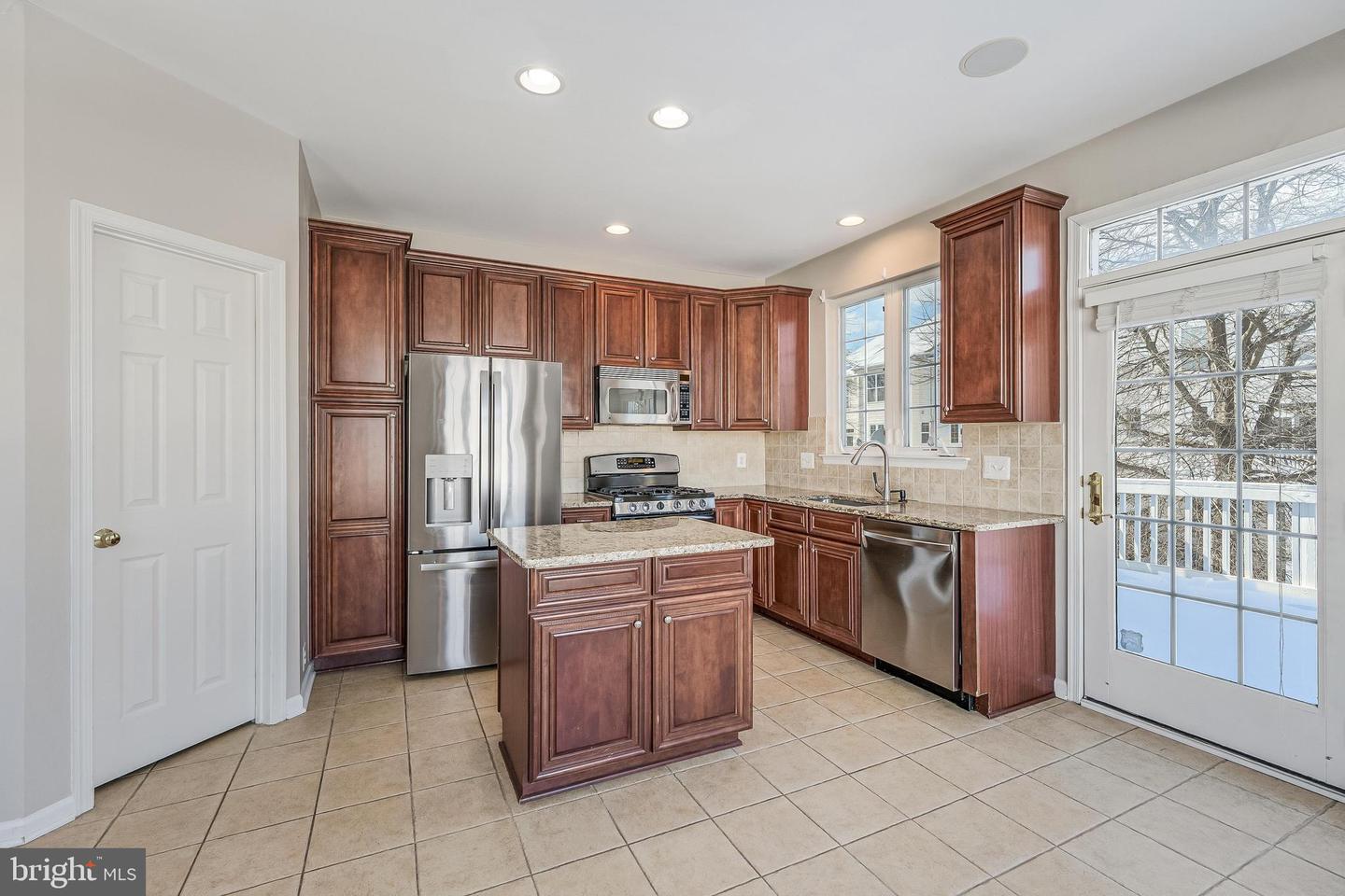 20401 TRAILS END TER, ASHBURN, Virginia 20147, 2 Bedrooms Bedrooms, ,2 BathroomsBathrooms,Residential,For sale,20401 TRAILS END TER,VALO2114620 MLS # VALO2114620 20401 TRAILS END TER, ASHBURN, Virginia 20147, 2 Bedrooms Bedrooms, ,2 BathroomsBathrooms,Residential,For sale,20401 TRAILS END TER,VALO2114620 MLS # VALO2114620