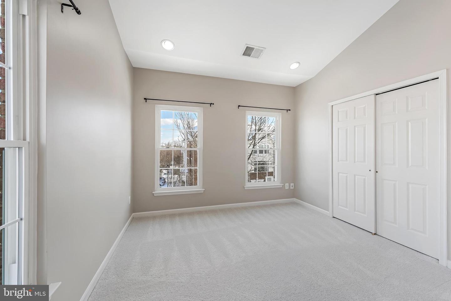 20401 TRAILS END TER, ASHBURN, Virginia 20147, 2 Bedrooms Bedrooms, ,2 BathroomsBathrooms,Residential,For sale,20401 TRAILS END TER,VALO2114620 MLS # VALO2114620 20401 TRAILS END TER, ASHBURN, Virginia 20147, 2 Bedrooms Bedrooms, ,2 BathroomsBathrooms,Residential,For sale,20401 TRAILS END TER,VALO2114620 MLS # VALO2114620