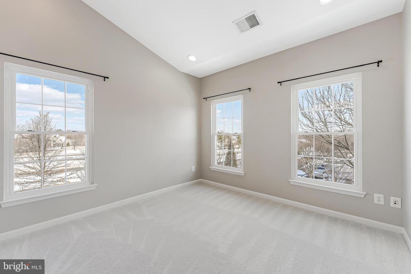 20401 TRAILS END TER, ASHBURN, Virginia 20147, 2 Bedrooms Bedrooms, ,2 BathroomsBathrooms,Residential,For sale,20401 TRAILS END TER,VALO2114620 MLS # VALO2114620 20401 TRAILS END TER, ASHBURN, Virginia 20147, 2 Bedrooms Bedrooms, ,2 BathroomsBathrooms,Residential,For sale,20401 TRAILS END TER,VALO2114620 MLS # VALO2114620