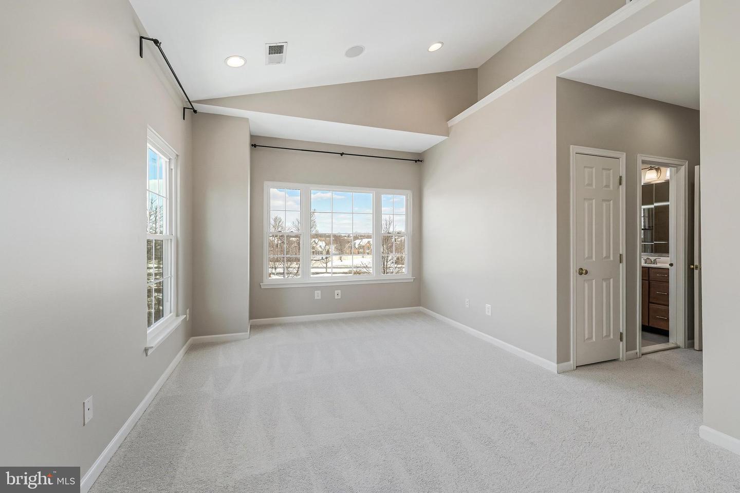 20401 TRAILS END TER, ASHBURN, Virginia 20147, 2 Bedrooms Bedrooms, ,2 BathroomsBathrooms,Residential,For sale,20401 TRAILS END TER,VALO2114620 MLS # VALO2114620 20401 TRAILS END TER, ASHBURN, Virginia 20147, 2 Bedrooms Bedrooms, ,2 BathroomsBathrooms,Residential,For sale,20401 TRAILS END TER,VALO2114620 MLS # VALO2114620