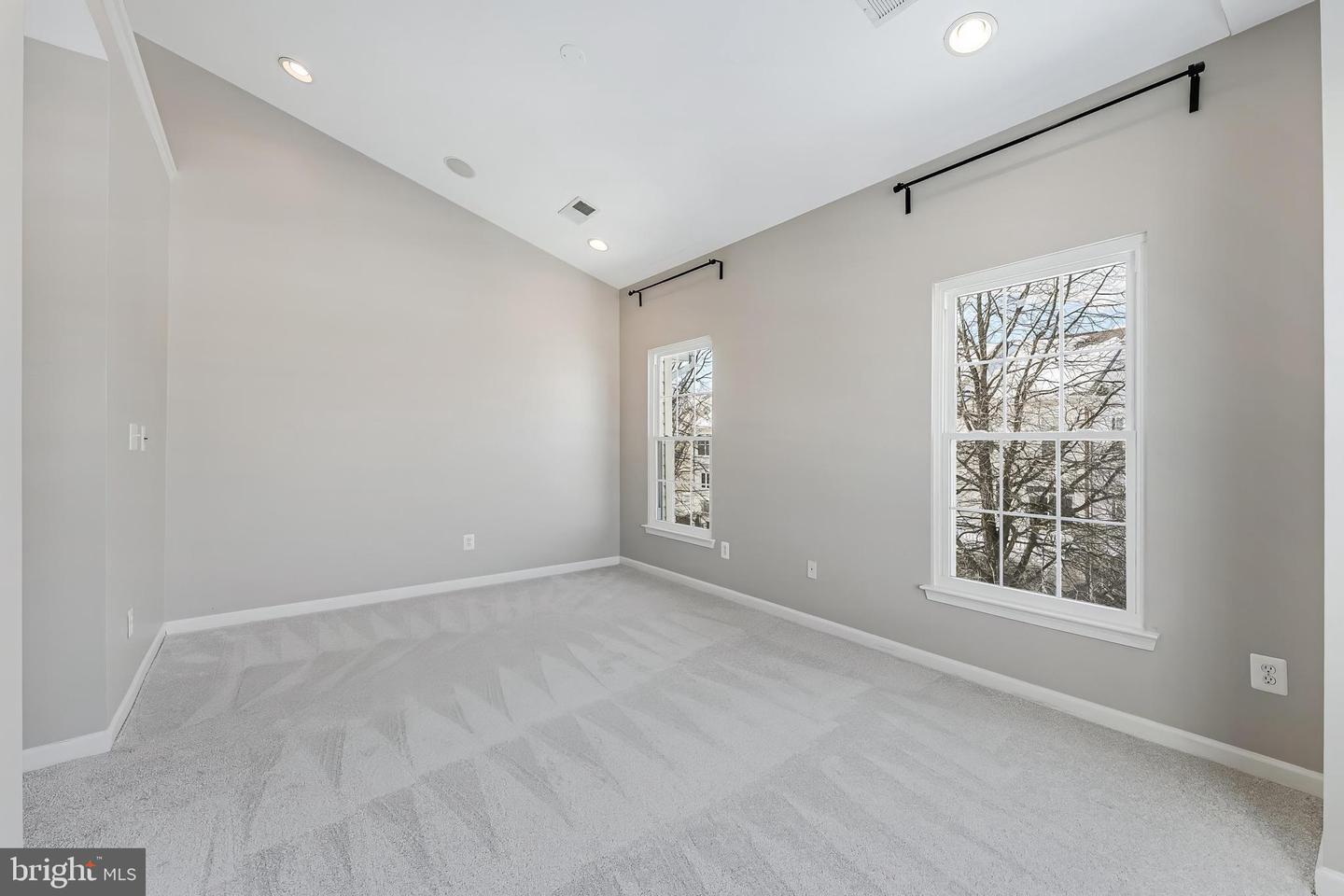 20401 TRAILS END TER, ASHBURN, Virginia 20147, 2 Bedrooms Bedrooms, ,2 BathroomsBathrooms,Residential,For sale,20401 TRAILS END TER,VALO2114620 MLS # VALO2114620 20401 TRAILS END TER, ASHBURN, Virginia 20147, 2 Bedrooms Bedrooms, ,2 BathroomsBathrooms,Residential,For sale,20401 TRAILS END TER,VALO2114620 MLS # VALO2114620