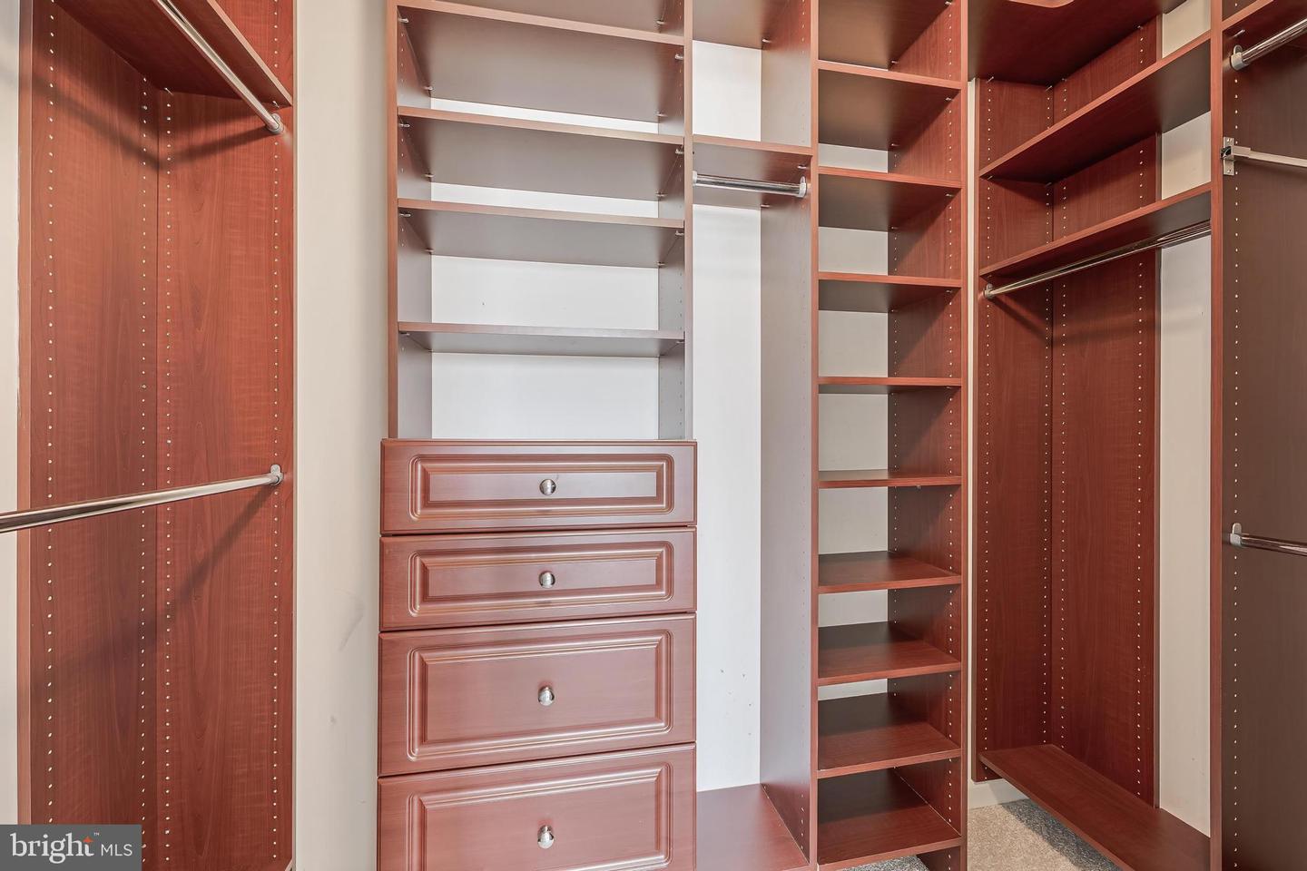 20401 TRAILS END TER, ASHBURN, Virginia 20147, 2 Bedrooms Bedrooms, ,2 BathroomsBathrooms,Residential,For sale,20401 TRAILS END TER,VALO2114620 MLS # VALO2114620 20401 TRAILS END TER, ASHBURN, Virginia 20147, 2 Bedrooms Bedrooms, ,2 BathroomsBathrooms,Residential,For sale,20401 TRAILS END TER,VALO2114620 MLS # VALO2114620