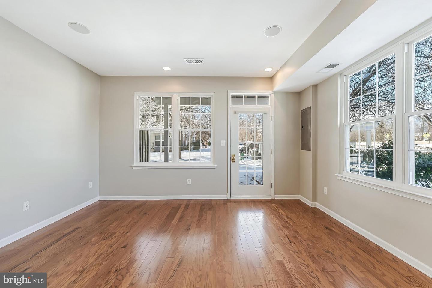 20401 TRAILS END TER, ASHBURN, Virginia 20147, 2 Bedrooms Bedrooms, ,2 BathroomsBathrooms,Residential,For sale,20401 TRAILS END TER,VALO2114620 MLS # VALO2114620 20401 TRAILS END TER, ASHBURN, Virginia 20147, 2 Bedrooms Bedrooms, ,2 BathroomsBathrooms,Residential,For sale,20401 TRAILS END TER,VALO2114620 MLS # VALO2114620