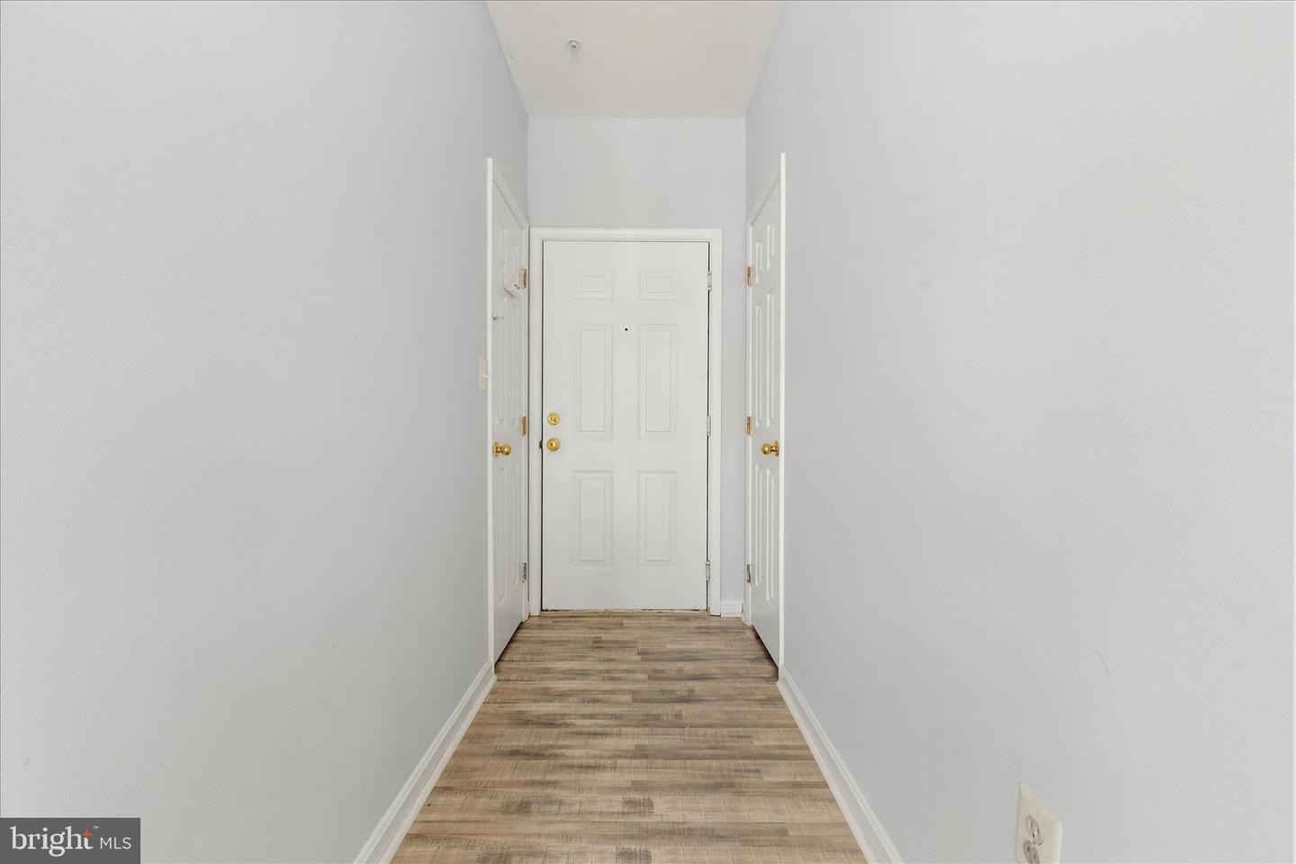 4200 MOZART BRIGADE LN #N, FAIRFAX, Virginia 22033, 2 Bedrooms Bedrooms, ,2 BathroomsBathrooms,Residential,For sale,4200 MOZART BRIGADE LN #N,VAFX2287570 MLS # VAFX2287570