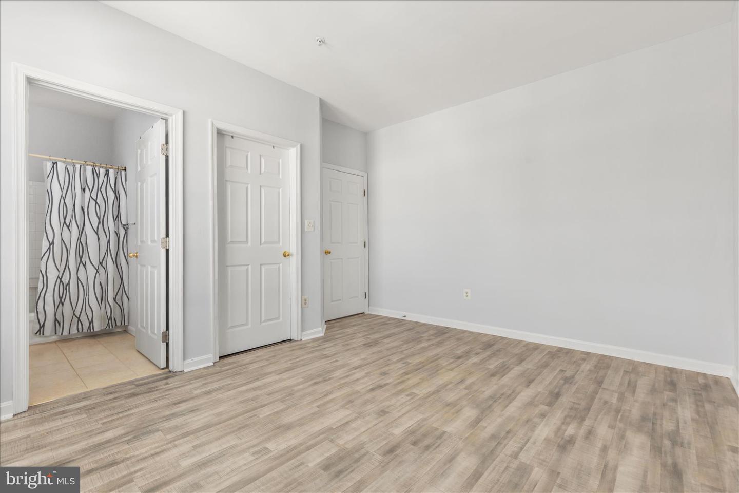 4200 MOZART BRIGADE LN #N, FAIRFAX, Virginia 22033, 2 Bedrooms Bedrooms, ,2 BathroomsBathrooms,Residential,For sale,4200 MOZART BRIGADE LN #N,VAFX2287570 MLS # VAFX2287570