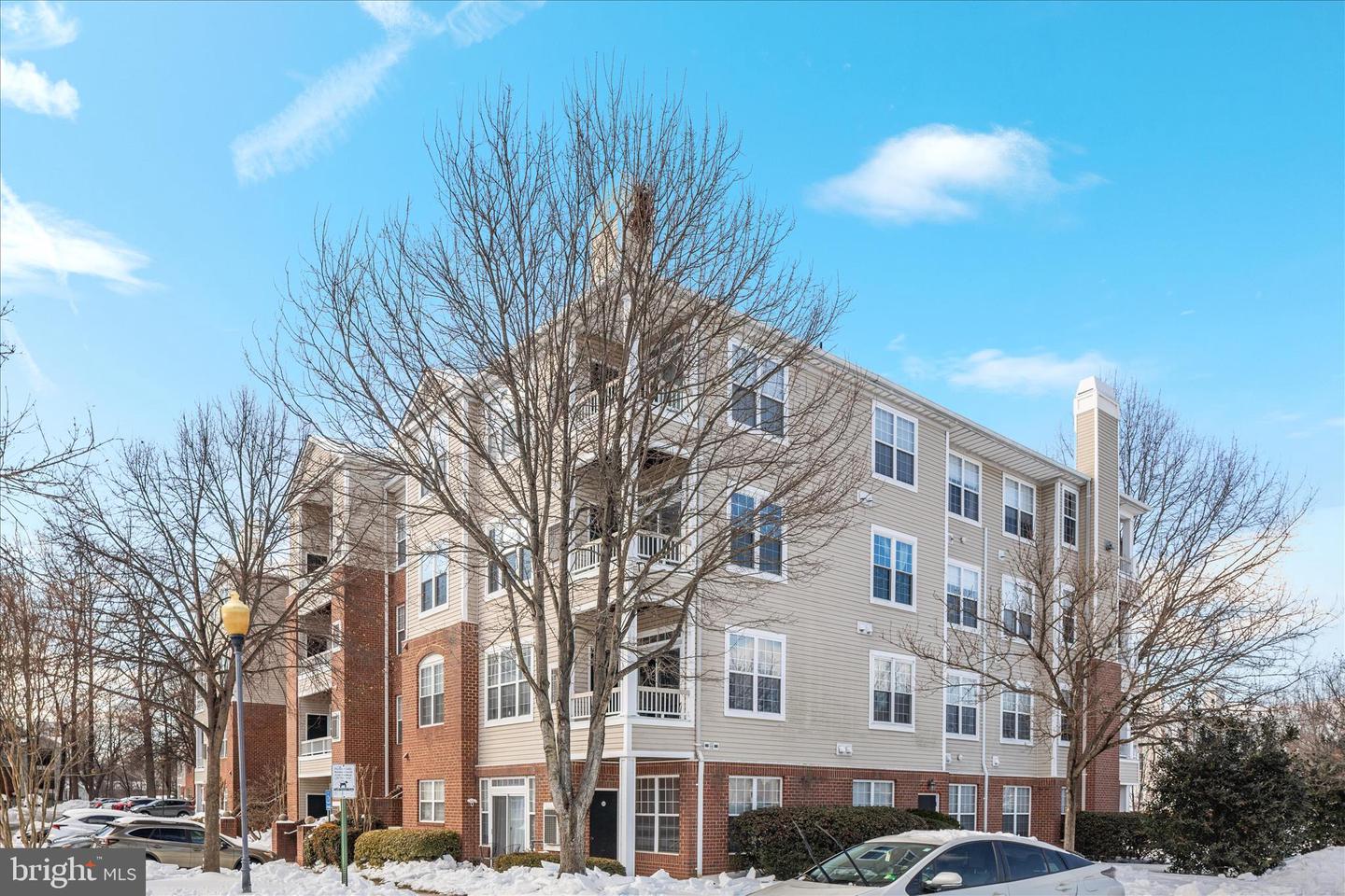 4200 MOZART BRIGADE LN #N, FAIRFAX, Virginia 22033, 2 Bedrooms Bedrooms, ,2 BathroomsBathrooms,Residential,For sale,4200 MOZART BRIGADE LN #N,VAFX2287570 MLS # VAFX2287570