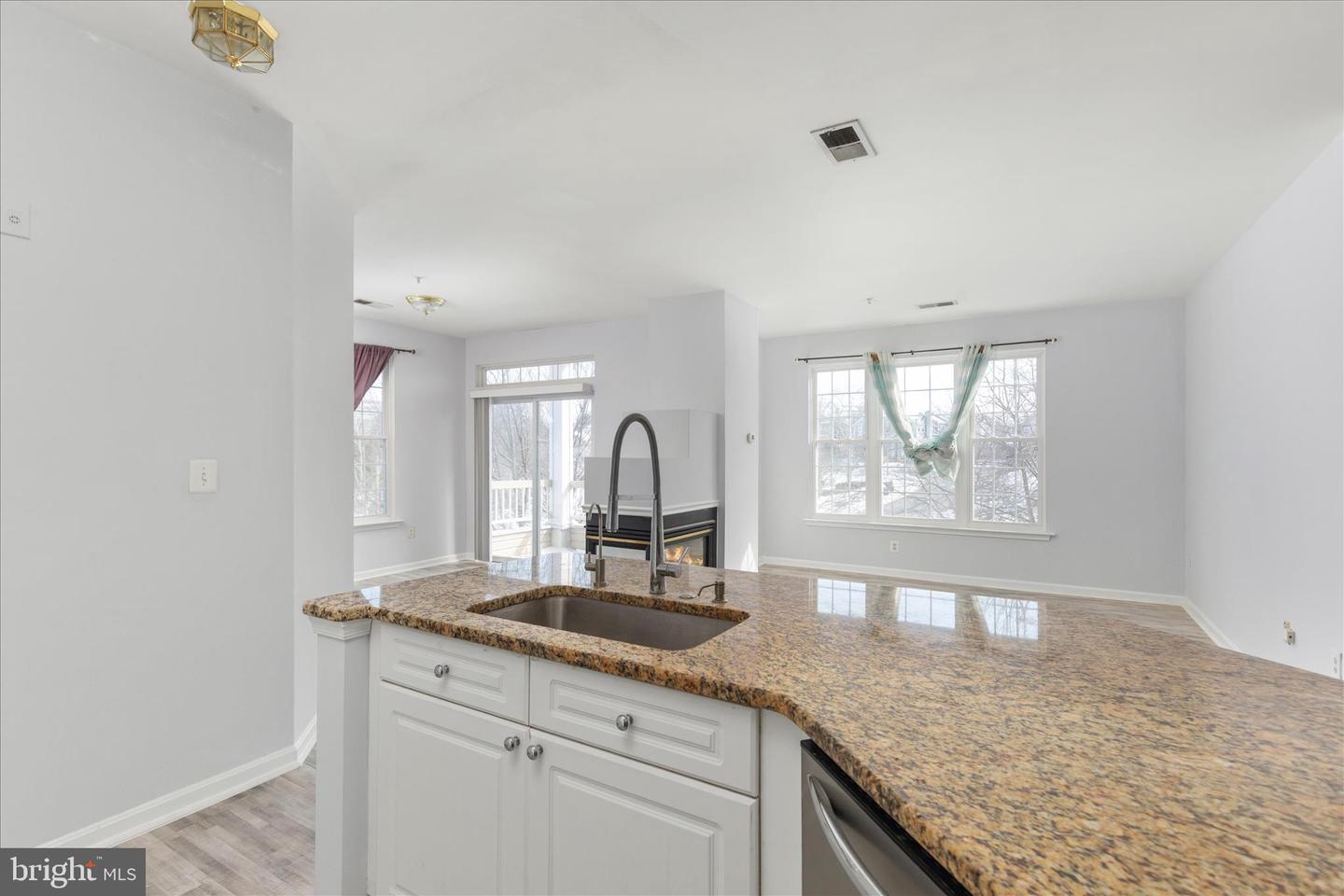 4200 MOZART BRIGADE LN #N, FAIRFAX, Virginia 22033, 2 Bedrooms Bedrooms, ,2 BathroomsBathrooms,Residential,For sale,4200 MOZART BRIGADE LN #N,VAFX2287570 MLS # VAFX2287570