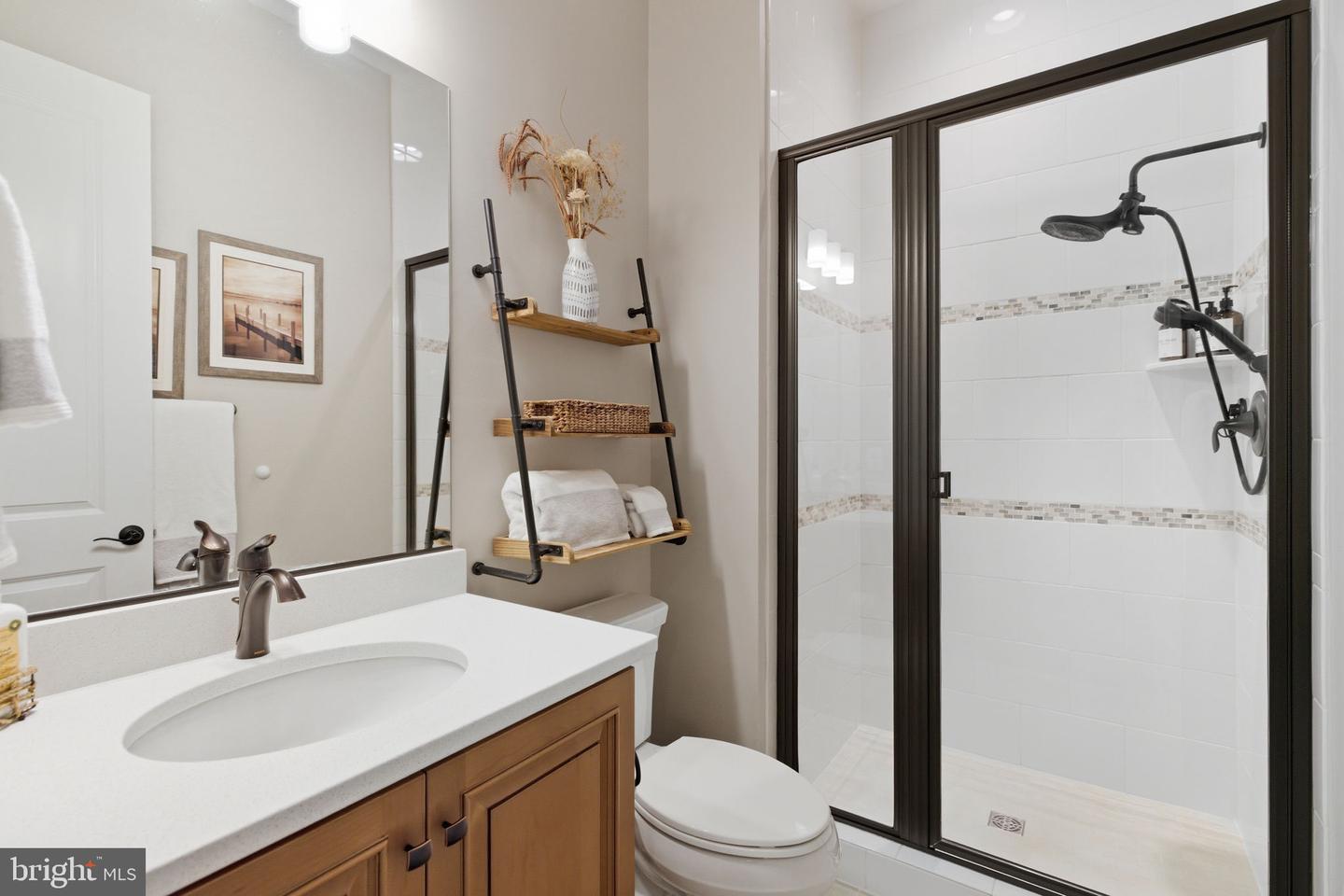 117 PINTAIL WAY, LAKE FREDERICK, Virginia 22630, 4 Bedrooms Bedrooms, ,4 BathroomsBathrooms,Residential,For sale,117 PINTAIL WAY,VAFV2039252 MLS # VAFV2039252