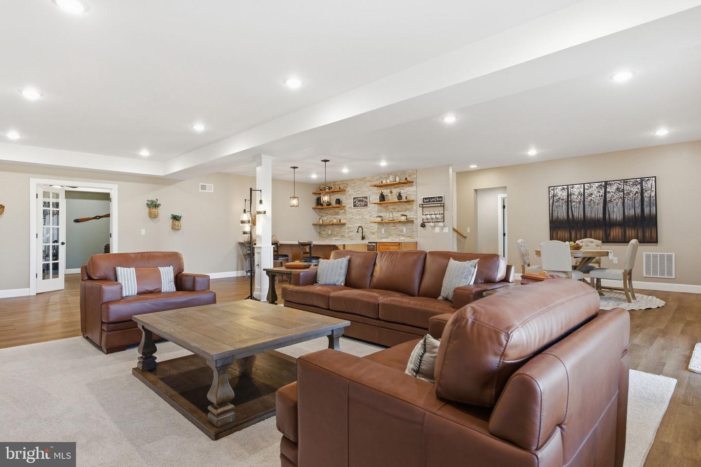 117 PINTAIL WAY, LAKE FREDERICK, Virginia 22630, 4 Bedrooms Bedrooms, ,4 BathroomsBathrooms,Residential,For sale,117 PINTAIL WAY,VAFV2039252 MLS # VAFV2039252