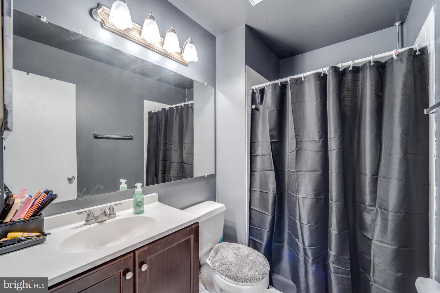 14072 OXBRIDGE INN CT, WOODBRIDGE, Virginia 22193, 3 Bedrooms Bedrooms, 7 Rooms Rooms,3 BathroomsBathrooms,Residential,For sale,14072 OXBRIDGE INN CT,VAPW2111428 MLS # VAPW2111428