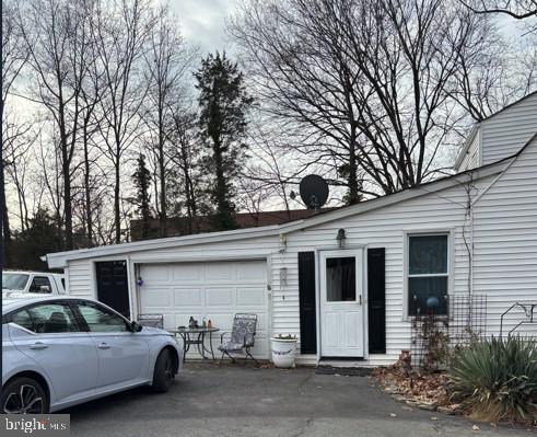 13346 REGAL CREST DR, CLIFTON, Virginia 20124, 4 Bedrooms Bedrooms, ,2 BathroomsBathrooms,Residential,For sale,13346 REGAL CREST DR,VAFX2287956 MLS # VAFX2287956