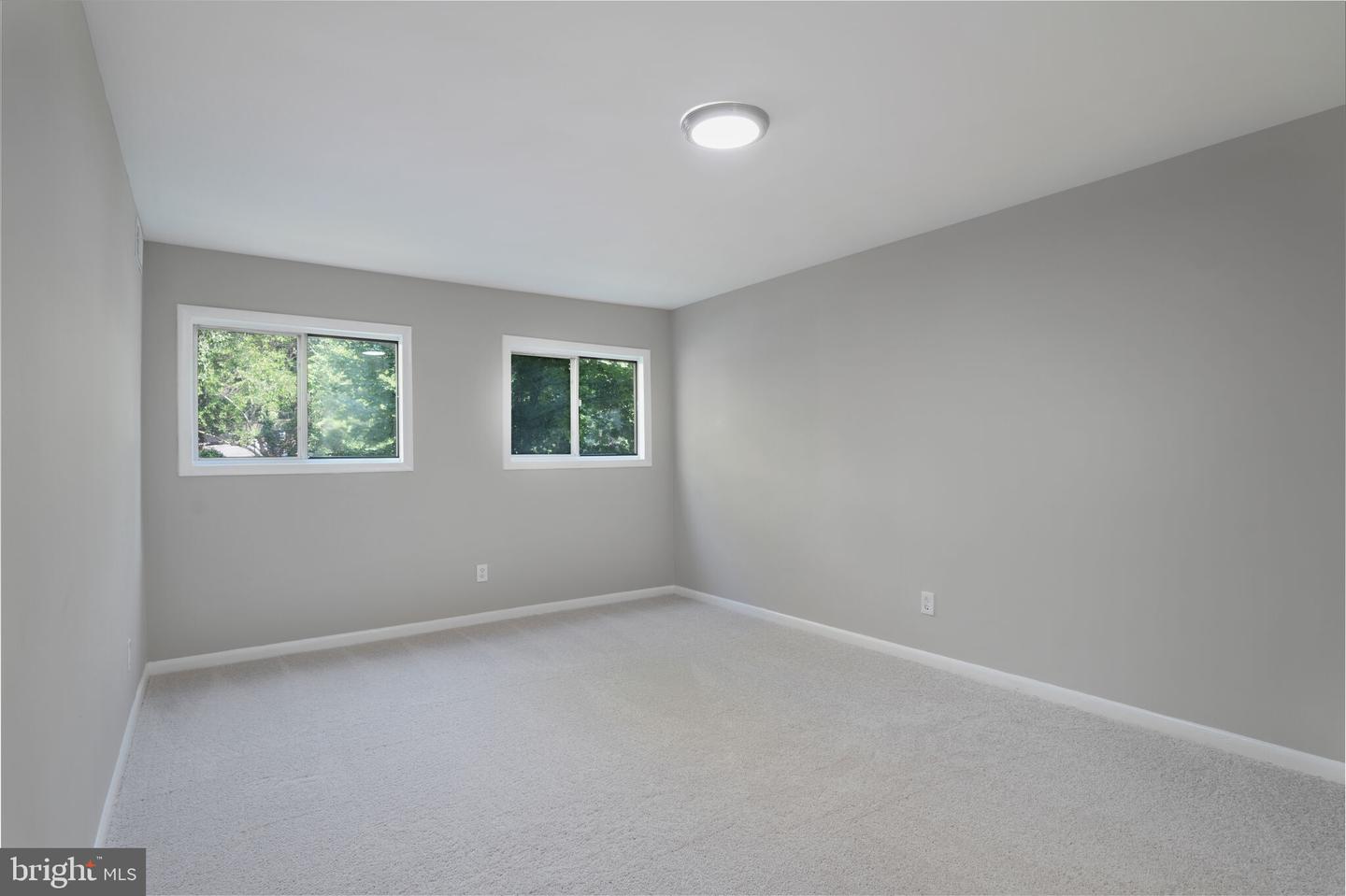 49 SKYHILL RD #201, ALEXANDRIA, Virginia 22314, 2 Bedrooms Bedrooms, ,2 BathroomsBathrooms,Residential,For sale,49 SKYHILL RD #201,VAAX2053622 MLS # VAAX2053622