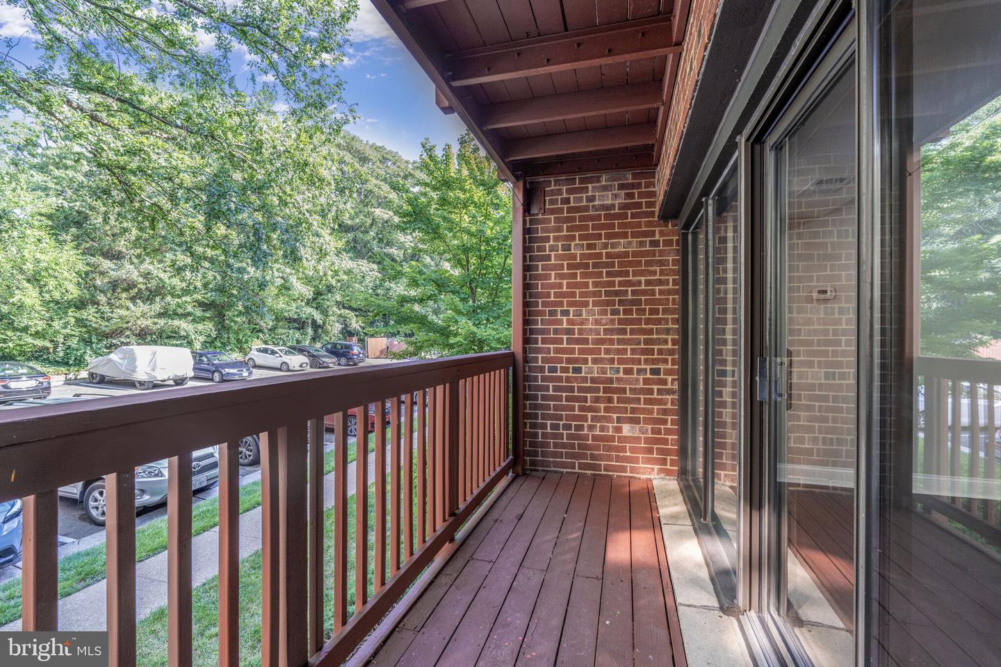 49 SKYHILL RD #201, ALEXANDRIA, Virginia 22314, 2 Bedrooms Bedrooms, ,2 BathroomsBathrooms,Residential,For sale,49 SKYHILL RD #201,VAAX2053622 MLS # VAAX2053622