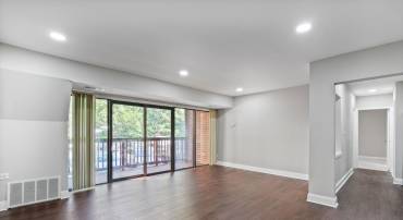 49 SKYHILL RD #201, ALEXANDRIA, Virginia 22314, 2 Bedrooms Bedrooms, ,2 BathroomsBathrooms,Residential,For sale,49 SKYHILL RD #201,VAAX2053622 MLS # VAAX2053622