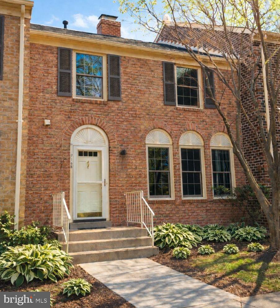 2145 KINGS MILL CT, FALLS CHURCH, Virginia 22043, 4 Bedrooms Bedrooms, ,3 BathroomsBathrooms,Residential,For sale,2145 KINGS MILL CT,VAFX2287962 MLS # VAFX2287962