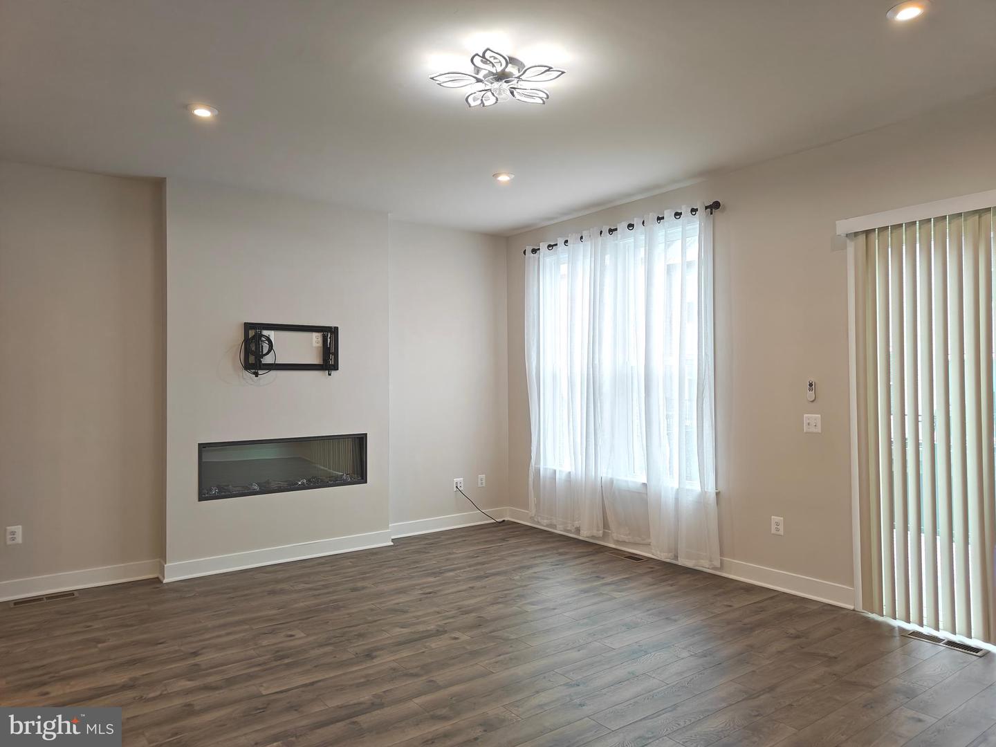 2393 LIBERTY LOOP, HERNDON, Virginia 20171, 3 Bedrooms Bedrooms, ,2 BathroomsBathrooms,Residential,For sale,2393 LIBERTY LOOP,VAFX2287982 MLS # VAFX2287982 2393 LIBERTY LOOP, HERNDON, Virginia 20171, 3 Bedrooms Bedrooms, ,2 BathroomsBathrooms,Residential,For sale,2393 LIBERTY LOOP,VAFX2287982 MLS # VAFX2287982