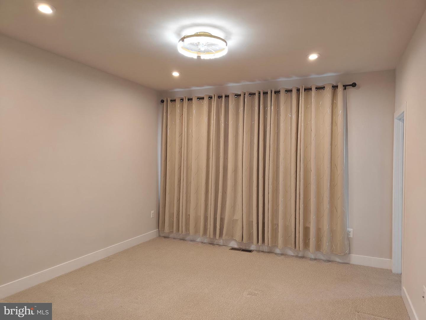 2393 LIBERTY LOOP, HERNDON, Virginia 20171, 3 Bedrooms Bedrooms, ,2 BathroomsBathrooms,Residential,For sale,2393 LIBERTY LOOP,VAFX2287982 MLS # VAFX2287982 2393 LIBERTY LOOP, HERNDON, Virginia 20171, 3 Bedrooms Bedrooms, ,2 BathroomsBathrooms,Residential,For sale,2393 LIBERTY LOOP,VAFX2287982 MLS # VAFX2287982